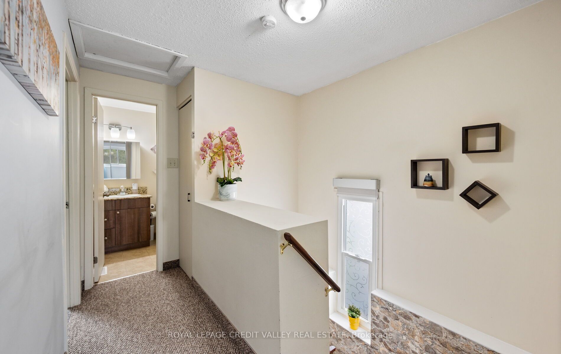 7 Hillpark Trail Property Photo 19