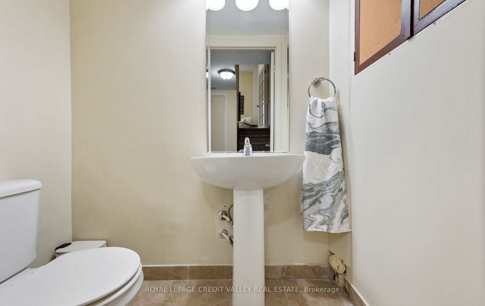 7 Hillpark Trail Property Photo 35