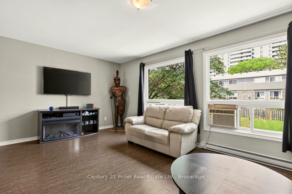 2050 Upper Middle Road 69 Property Photo 8