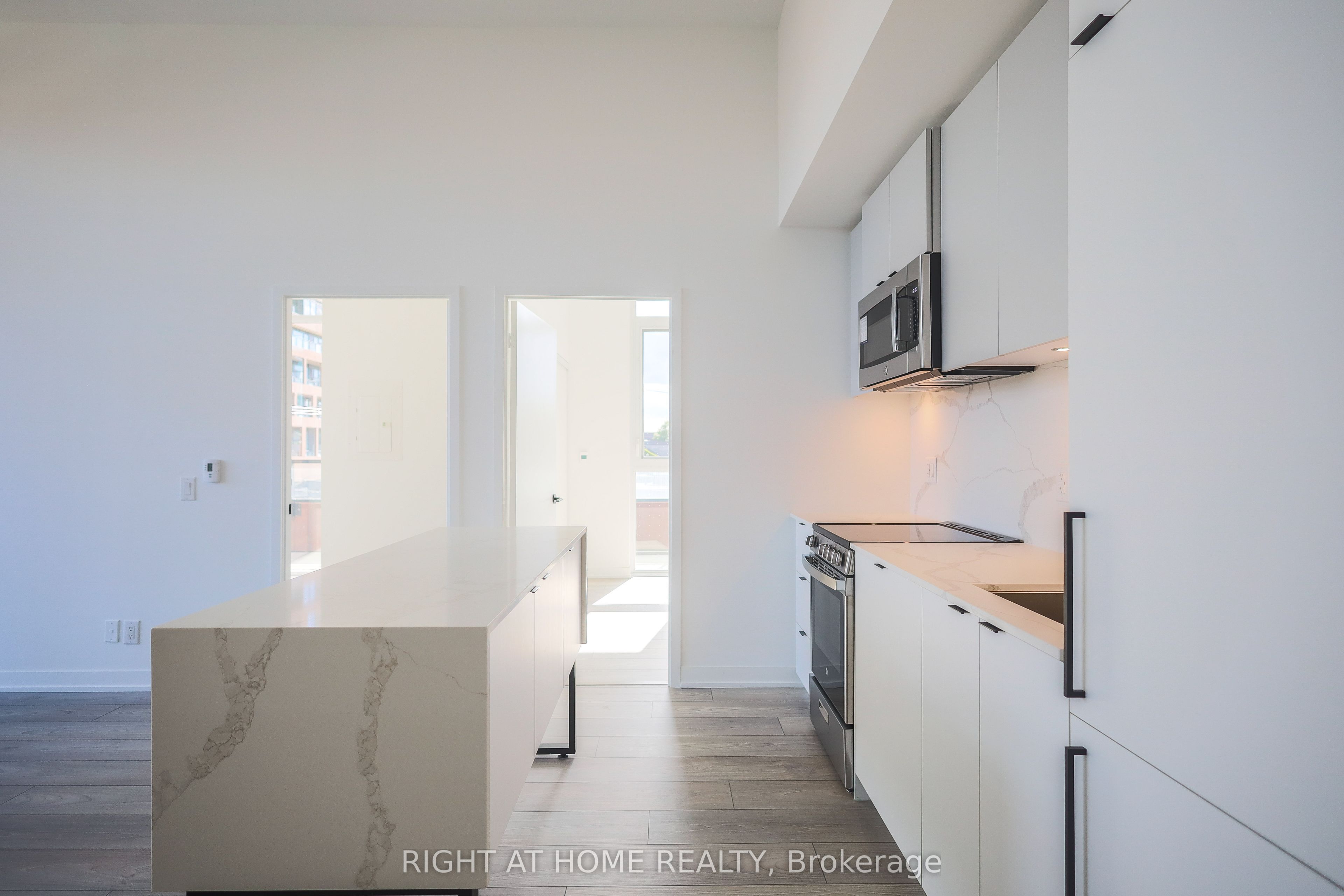 285 Dufferin Street 220 Property Photo 14