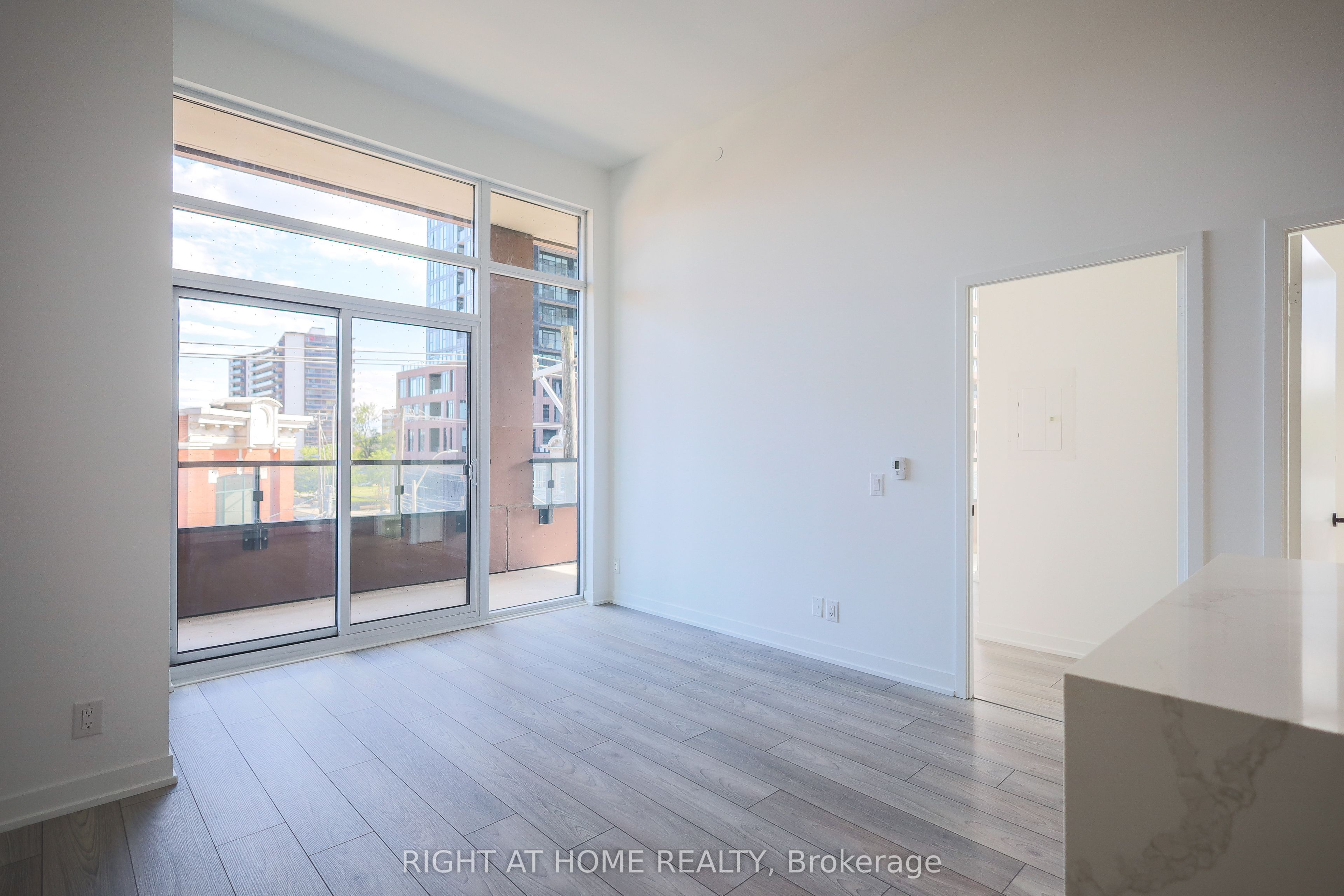 285 Dufferin Street 220 Property Photo 15