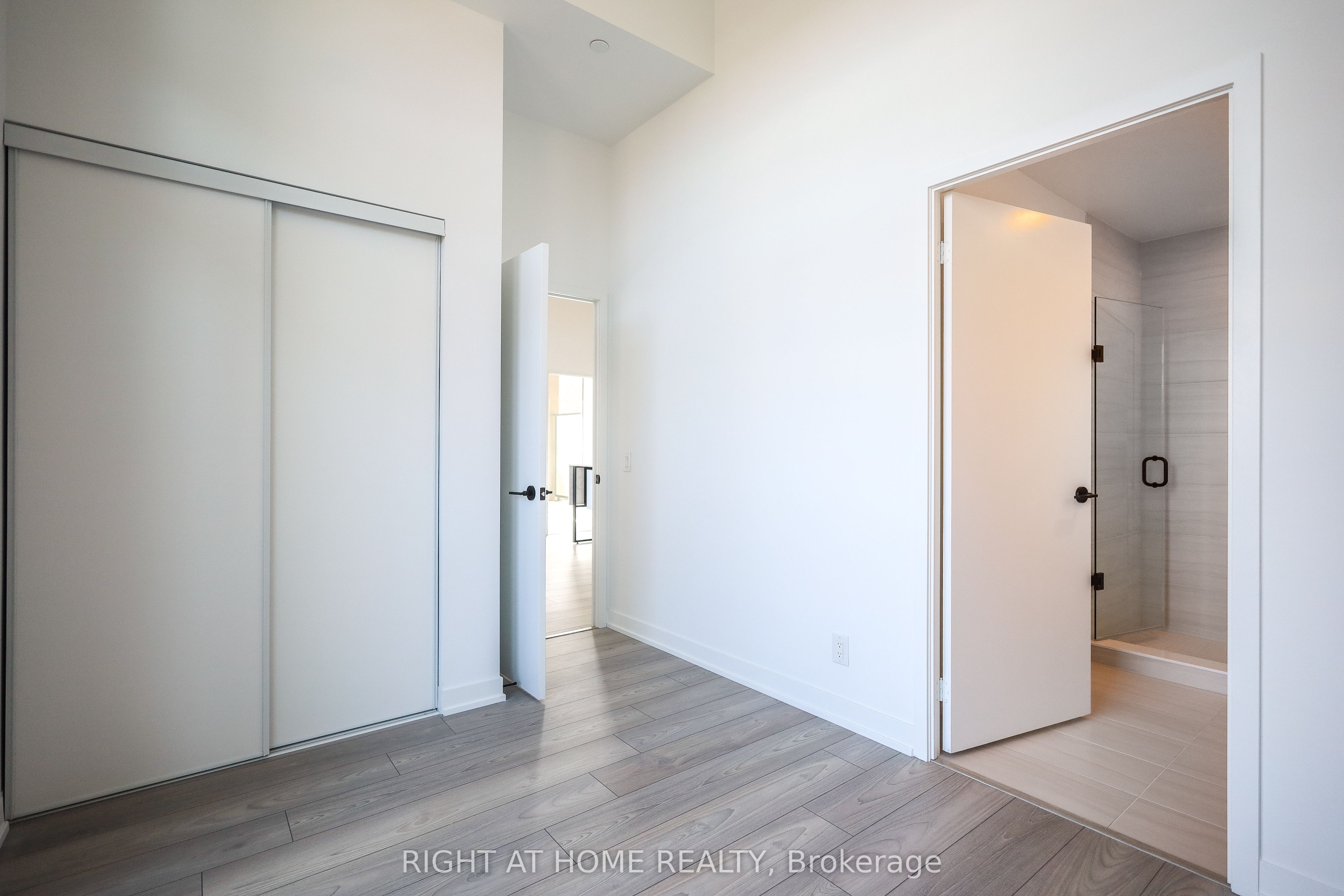 285 Dufferin Street 220 Property Photo 19