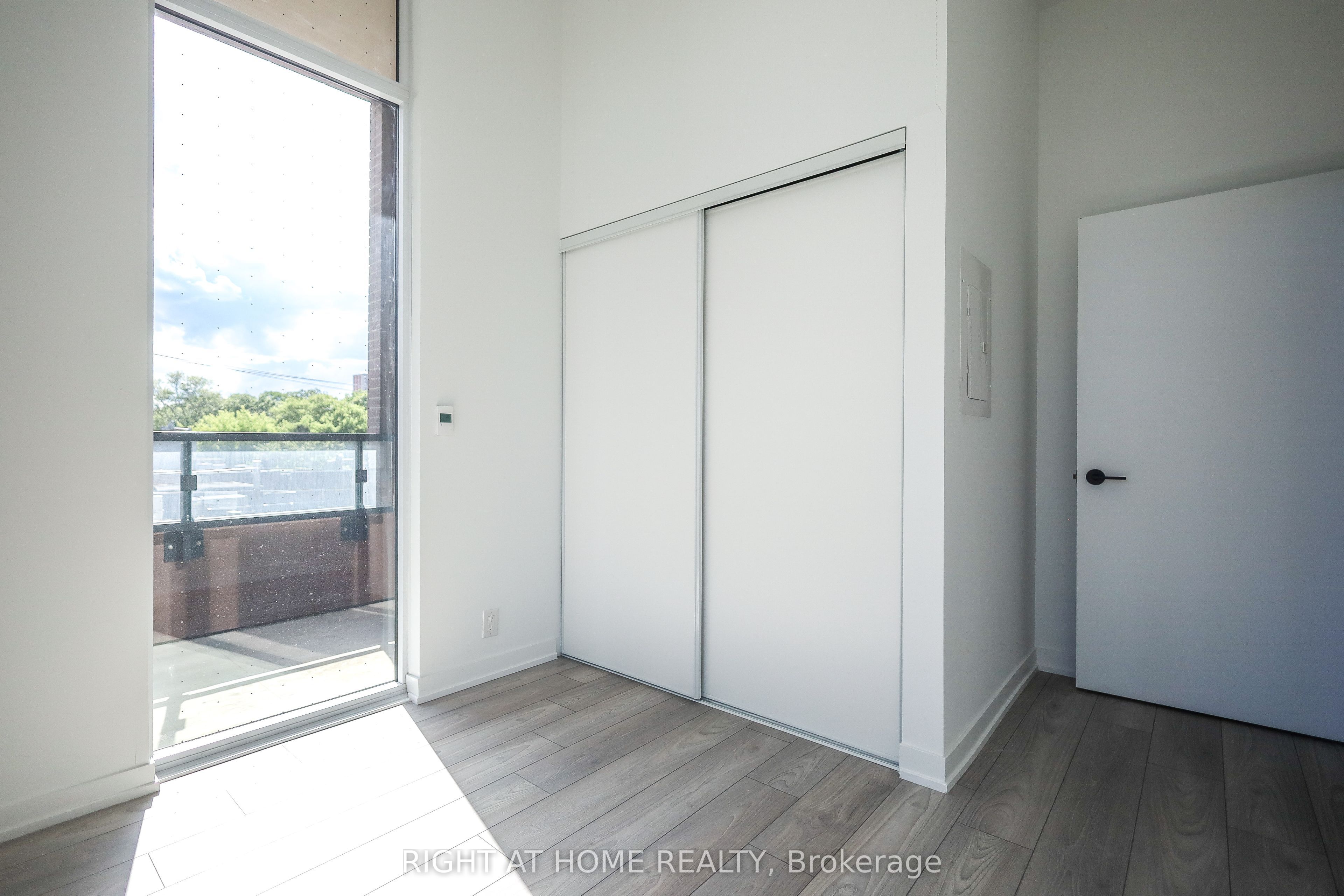 285 Dufferin Street 220 Property Photo 25
