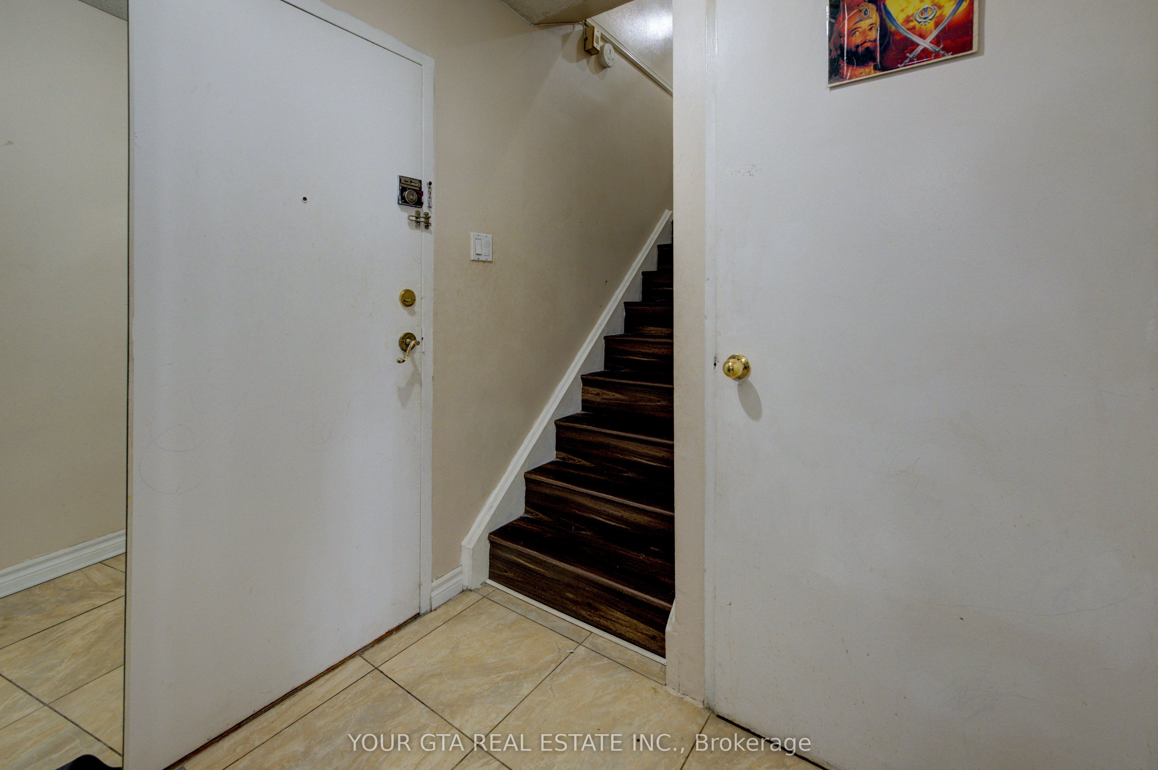1055 B Forestwood Drive 122 Property Photo 9