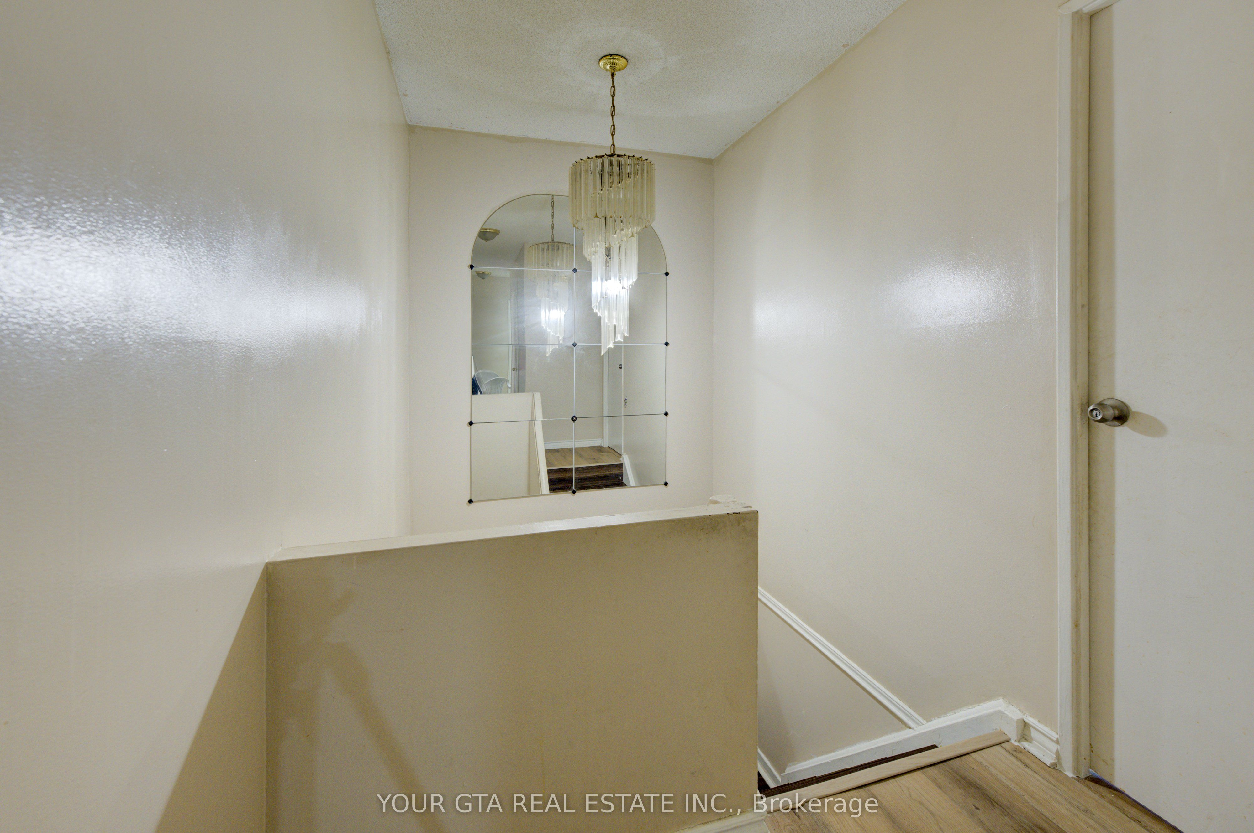 1055 B Forestwood Drive 122 Property Photo 13