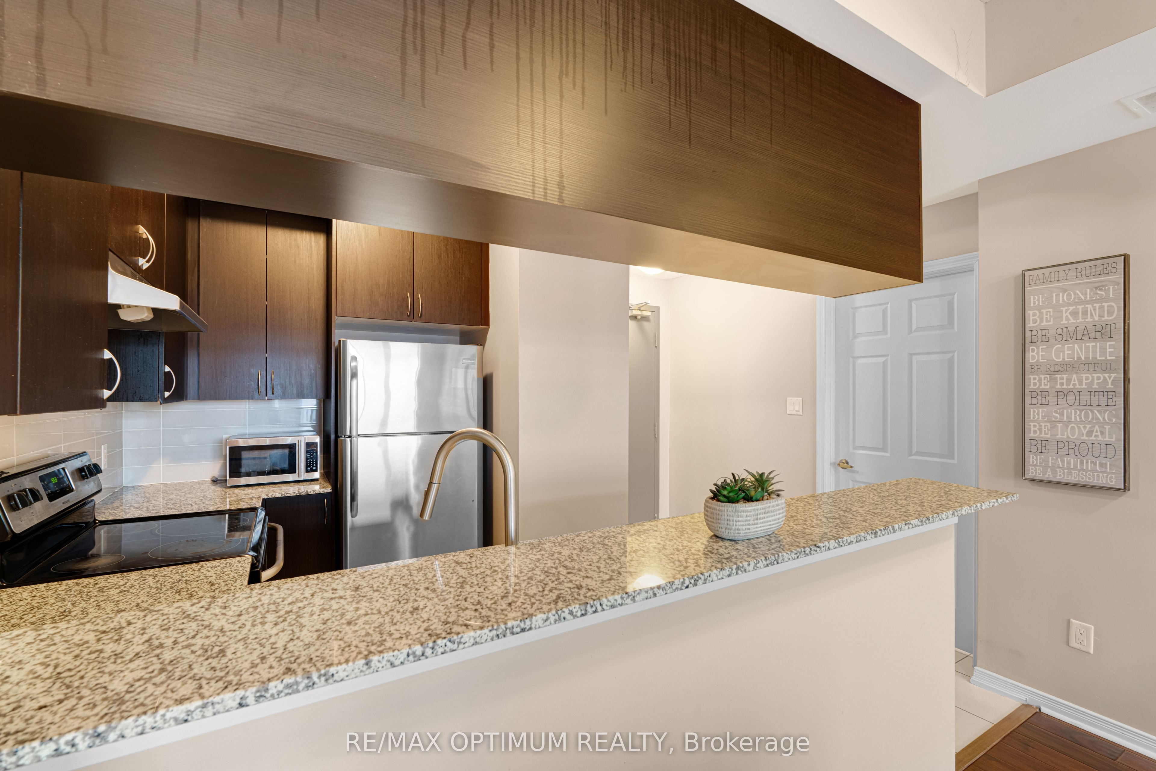 50 Sky Harbour Drive 402 Property Photo 10