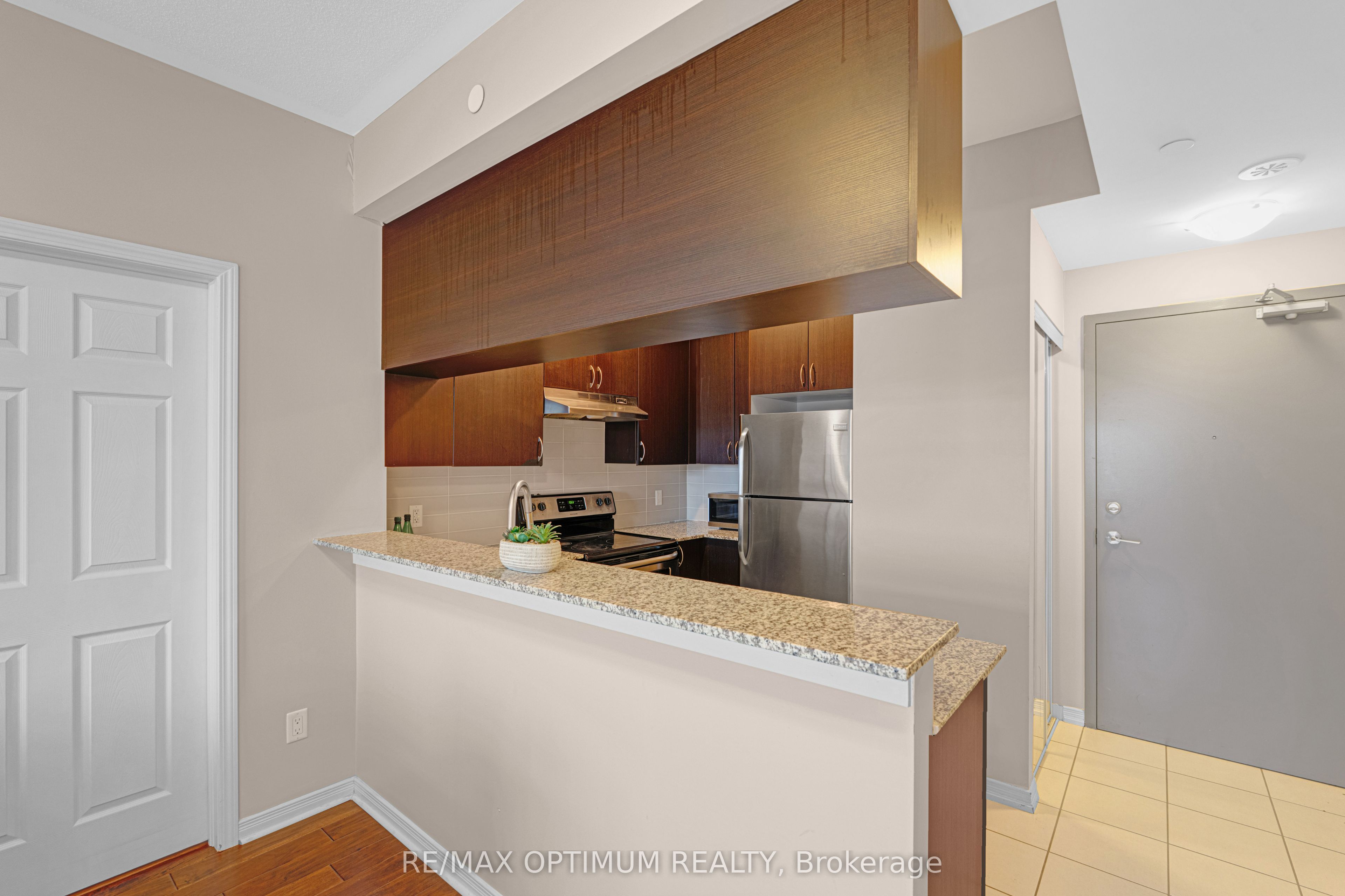 50 Sky Harbour Drive 402 Property Photo 11