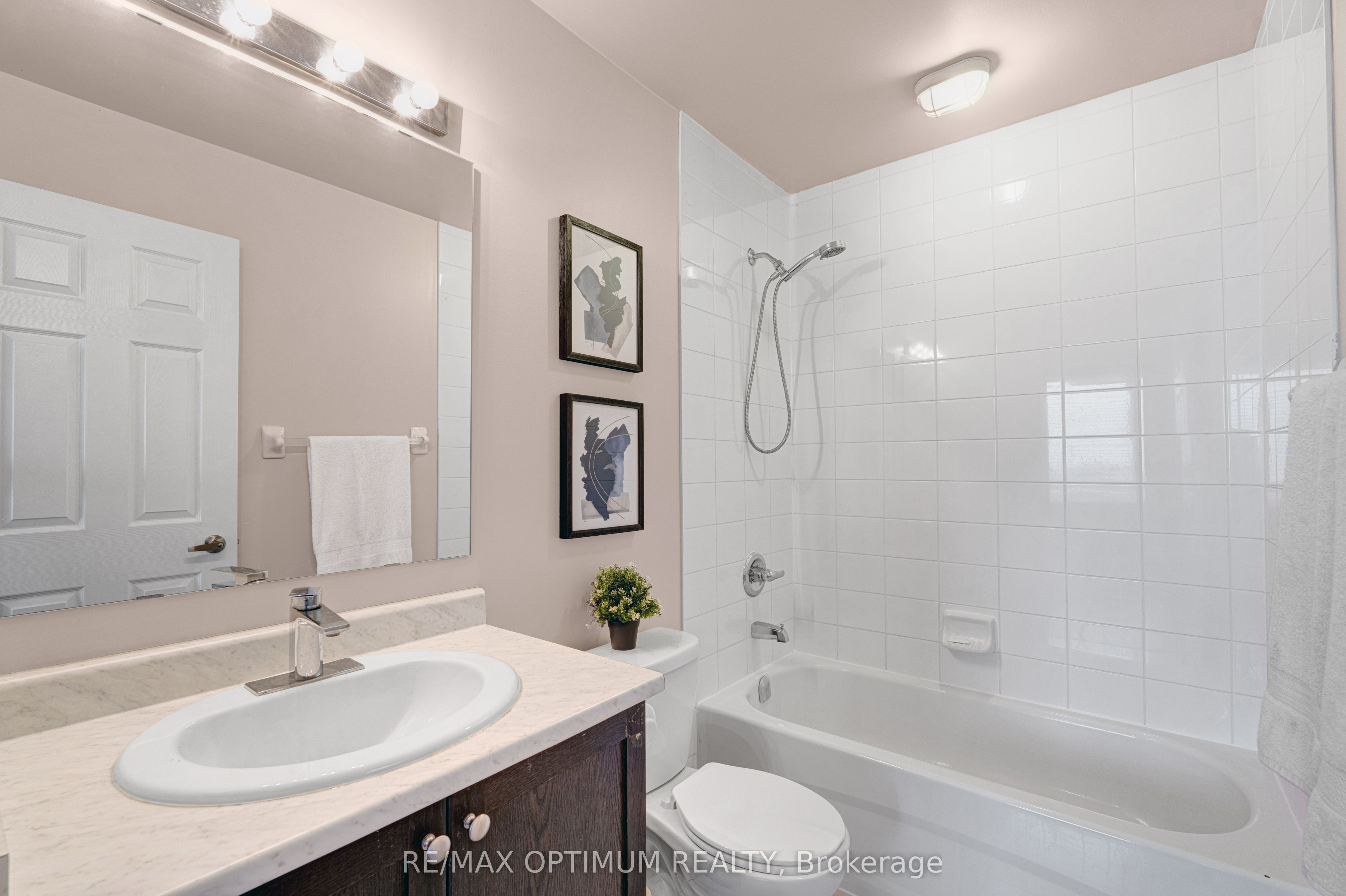 50 Sky Harbour Drive 402 Property Photo 17