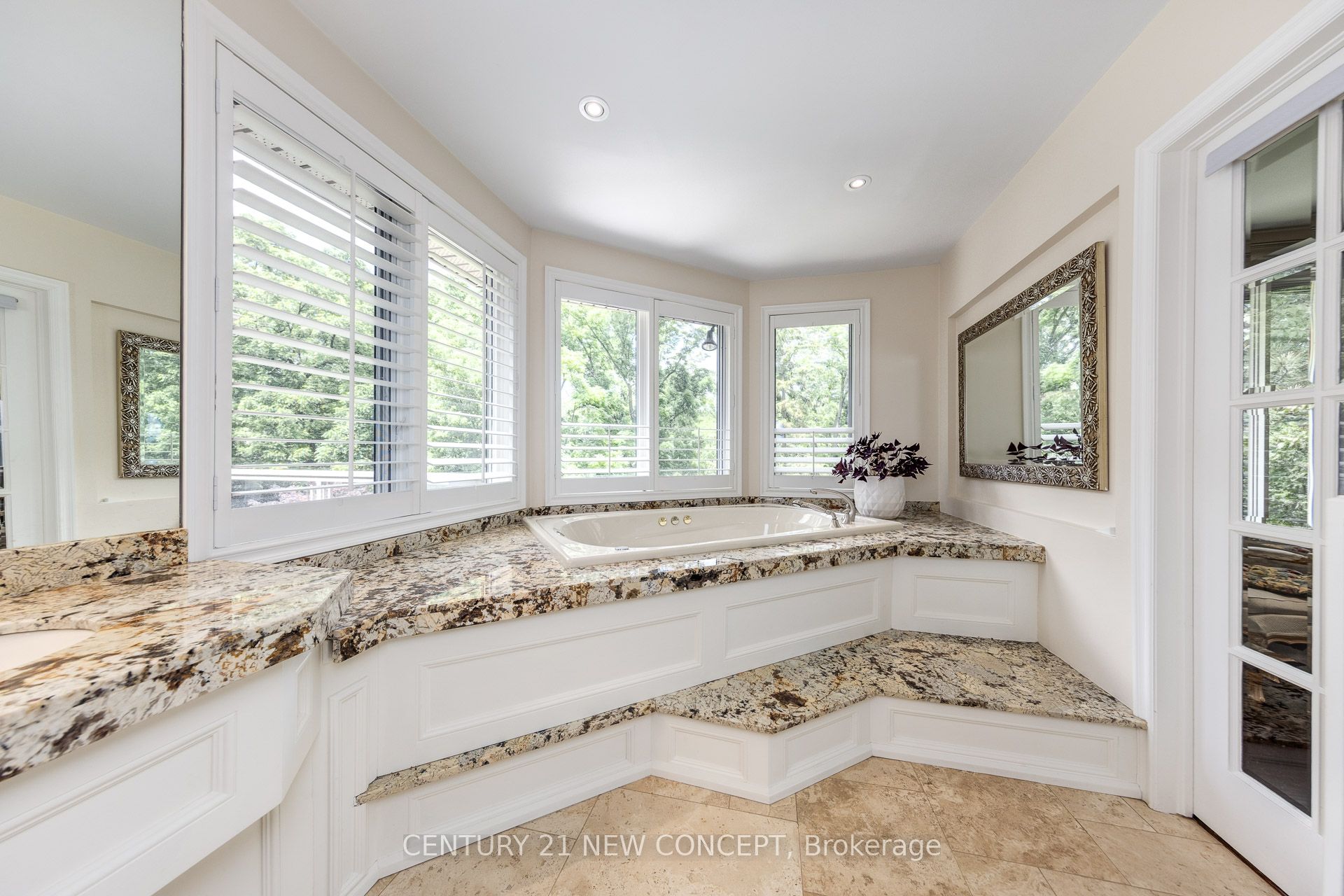 8 Echo Valley Ridge Property Photo 11