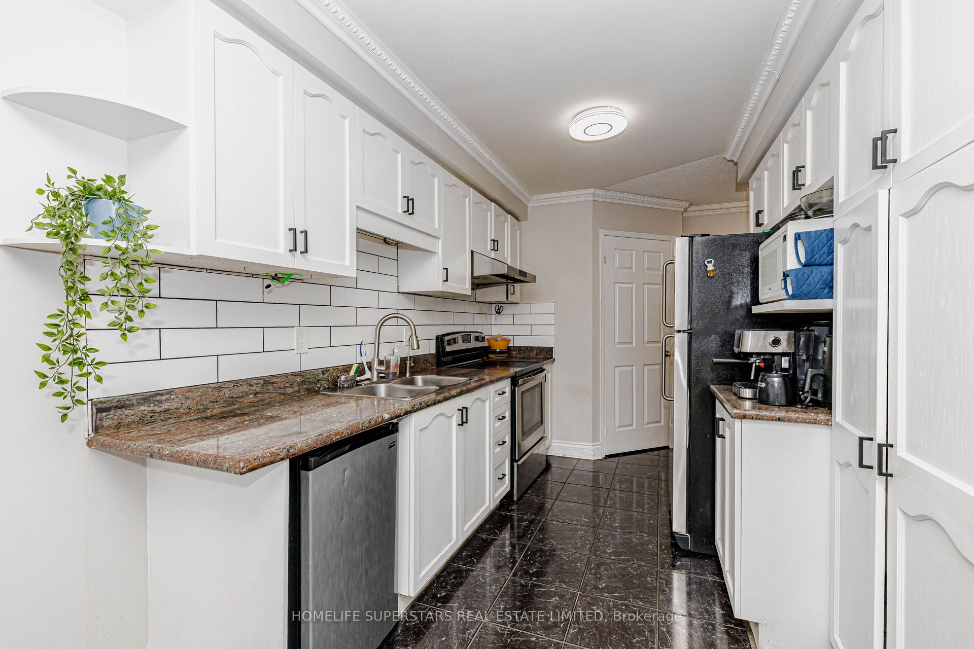 26 Amazon Court Property Photo 19