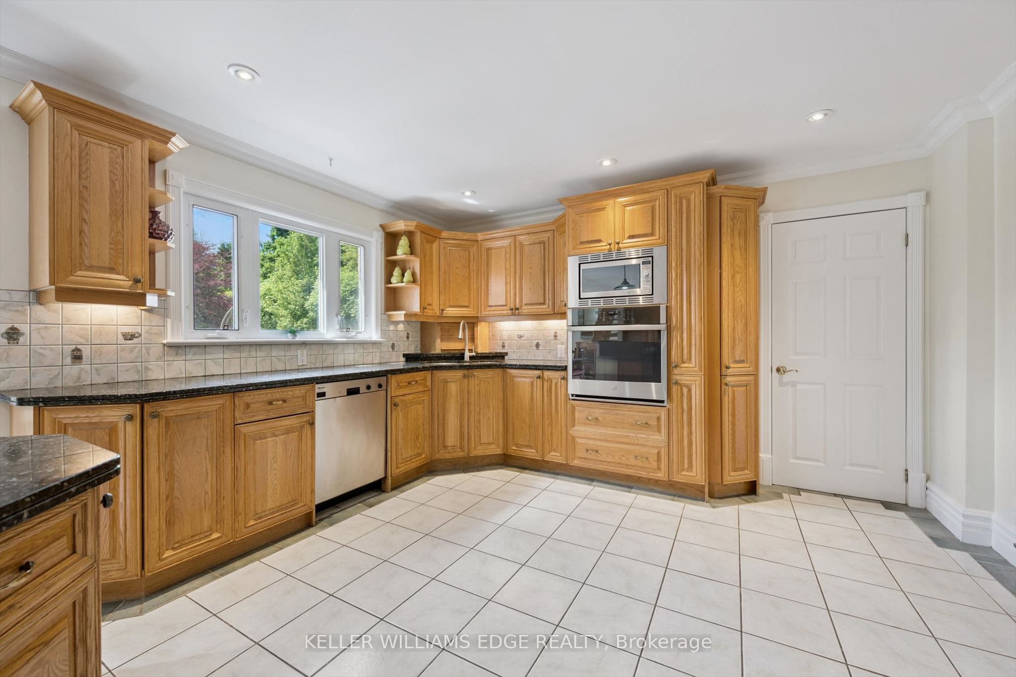 57 Kennedy Road Property Photo 10