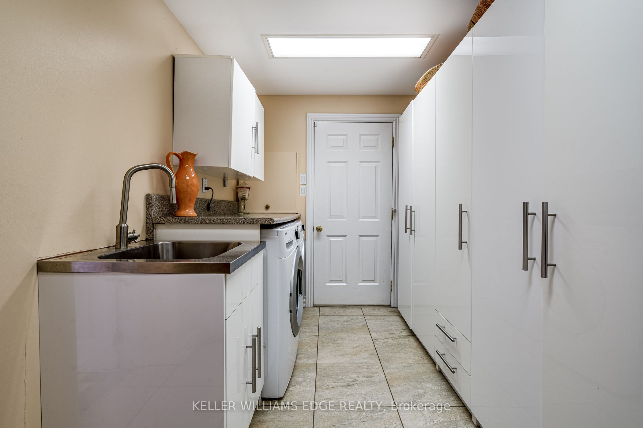57 Kennedy Road Property Photo 25