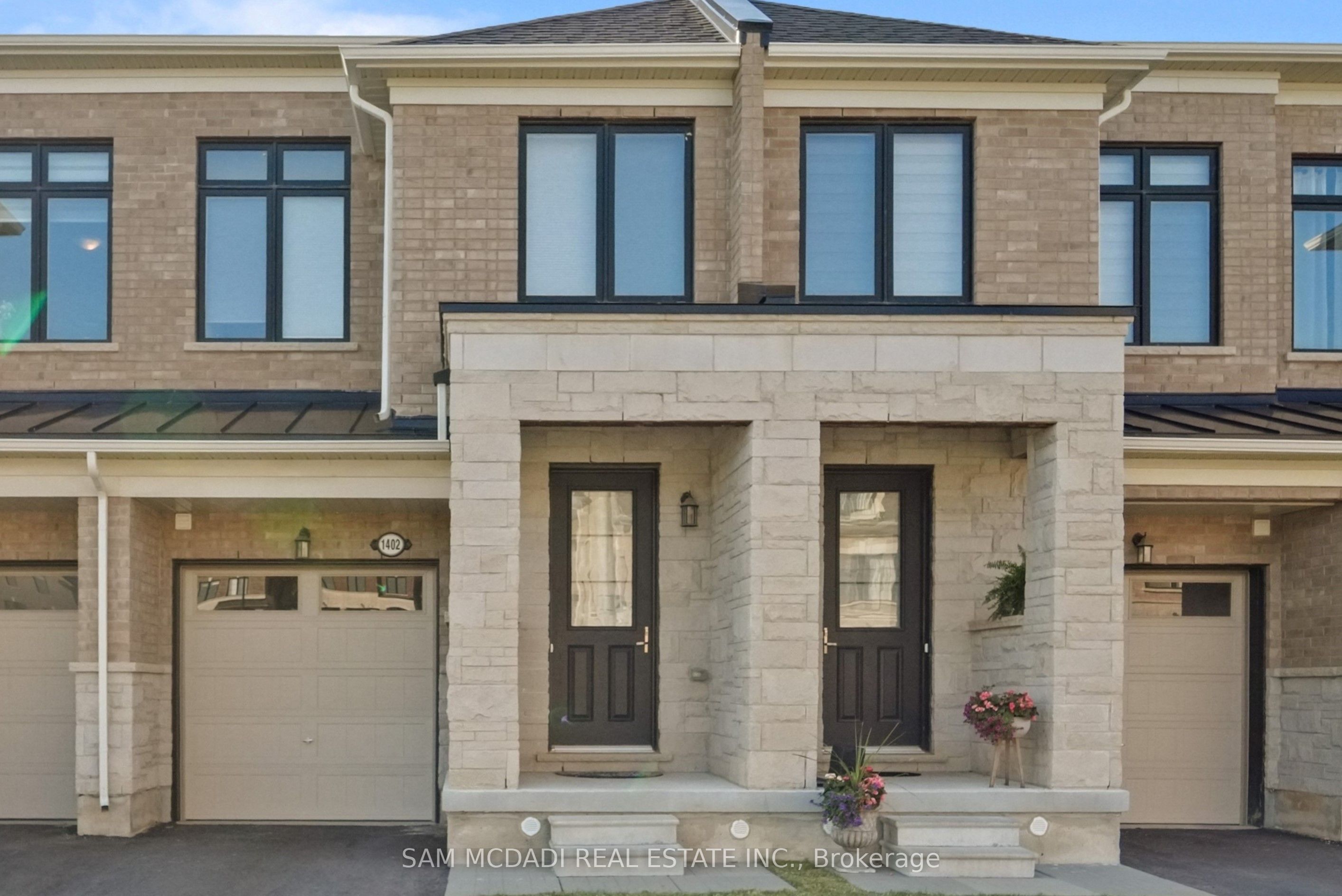 1402 Almonte Drive Property Photo 1