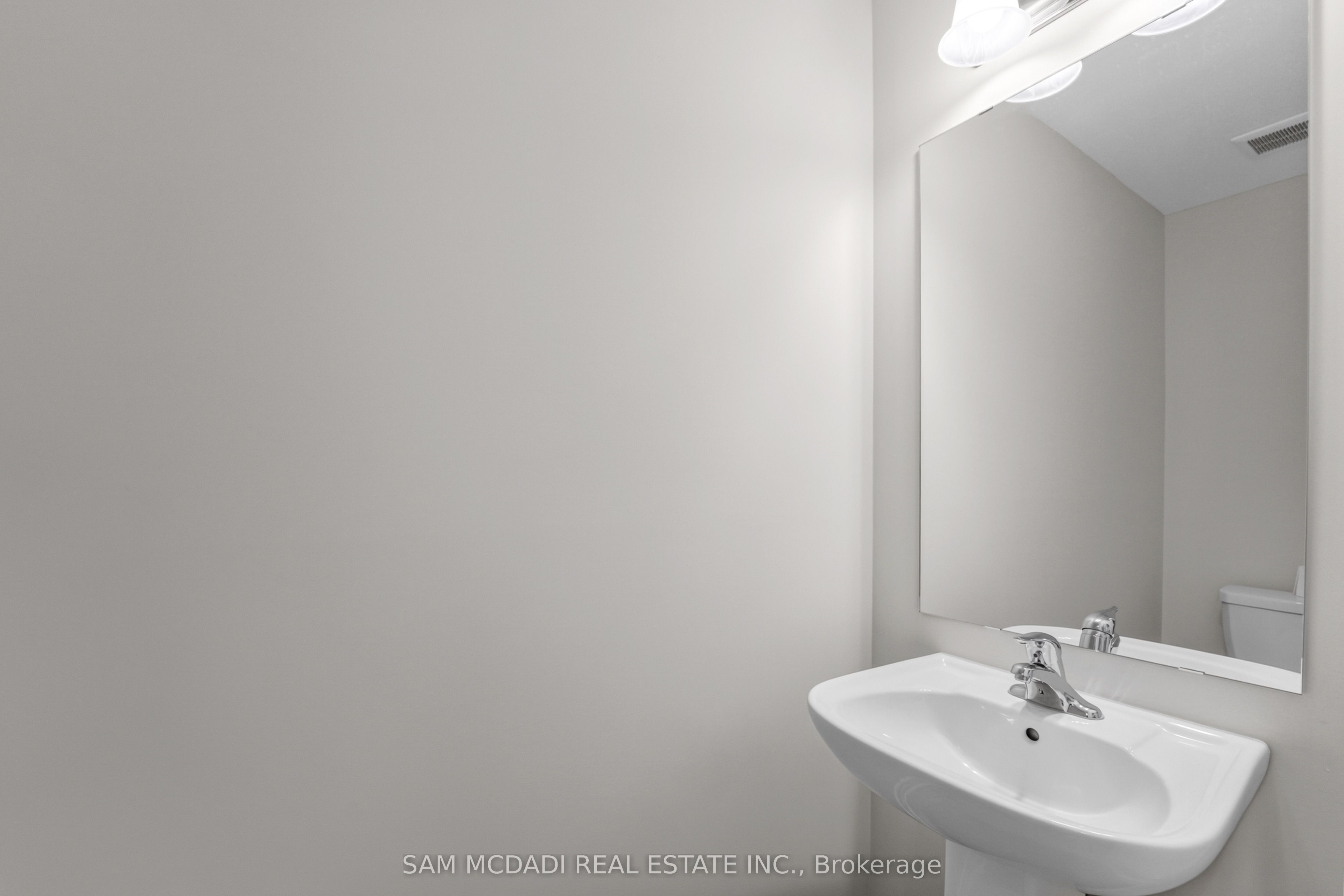 1402 Almonte Drive Property Photo 17