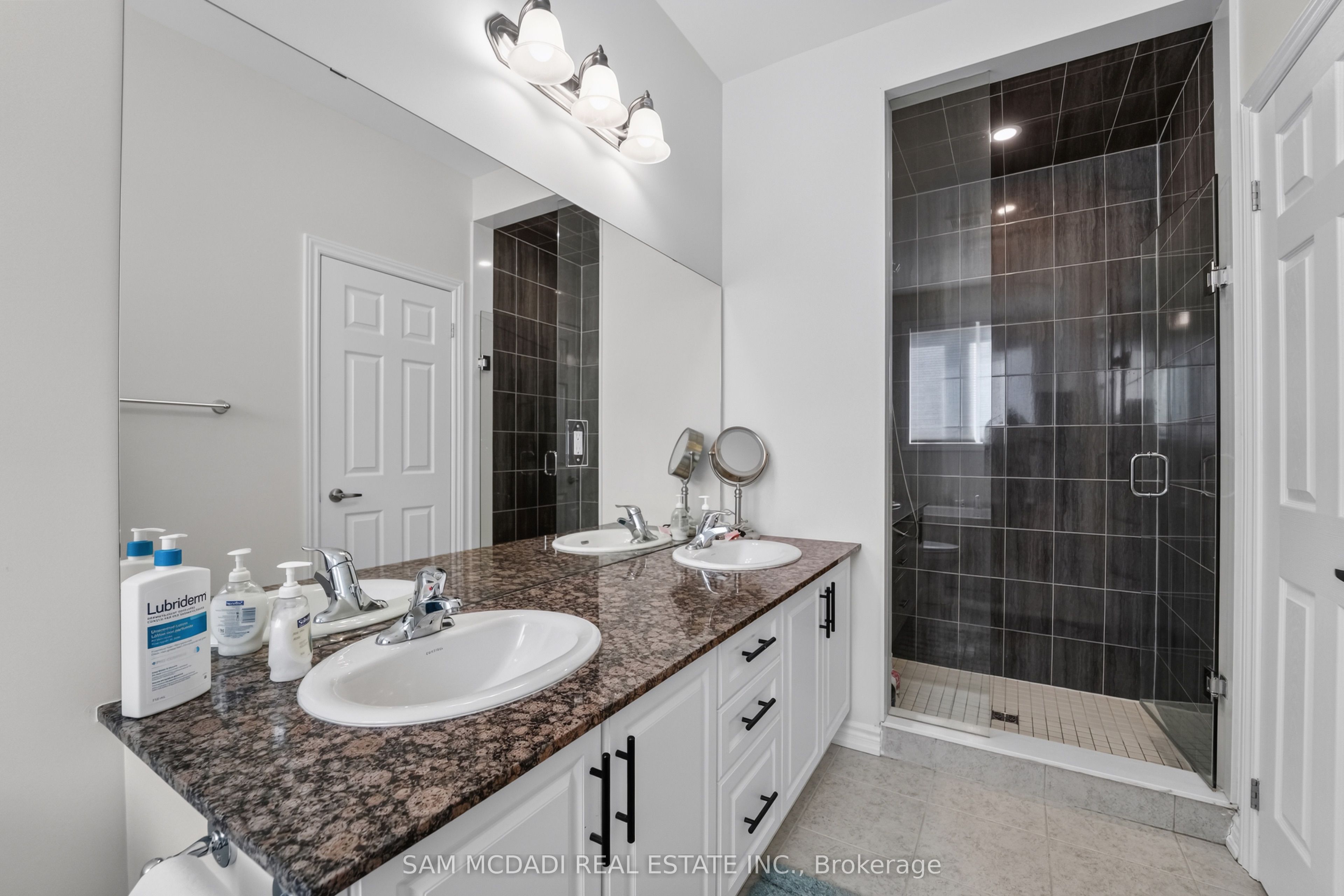 1402 Almonte Drive Property Photo 25