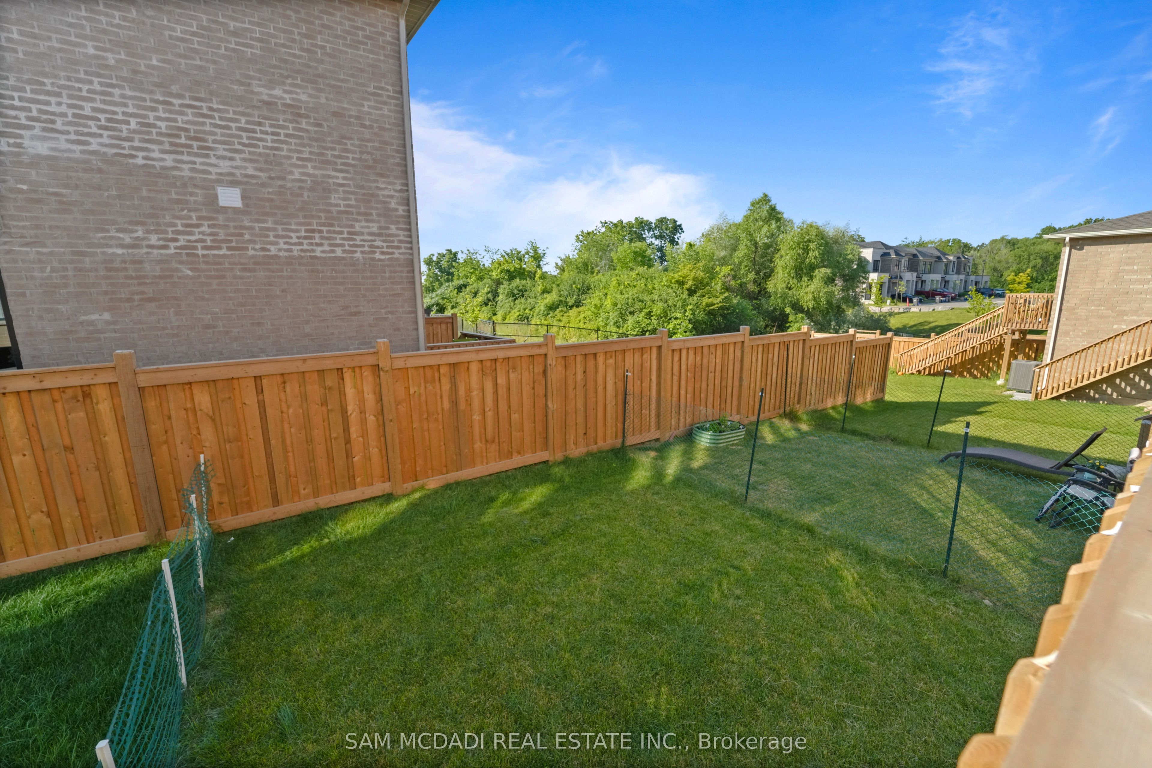 1402 Almonte Drive Property Photo 33