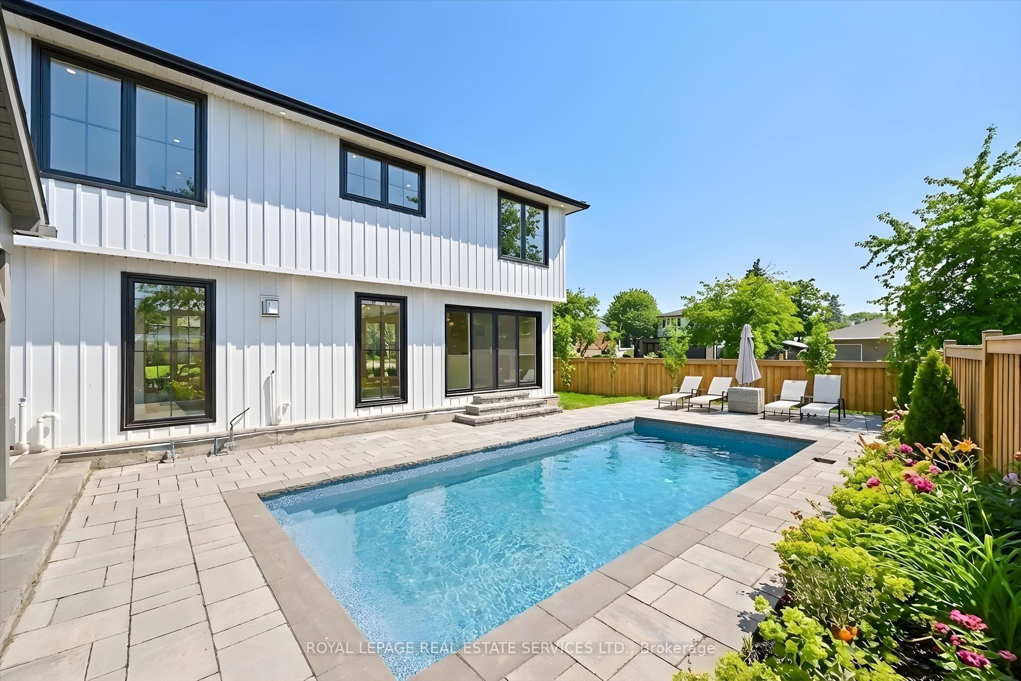 2212 Urwin Crescent Property Photo 46