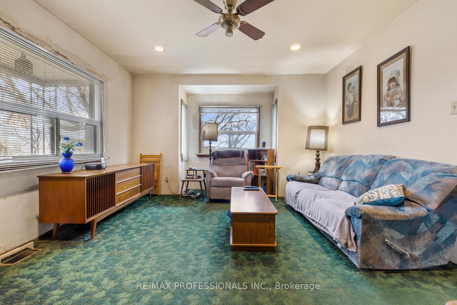 16 Cliff Street Property Photo 4