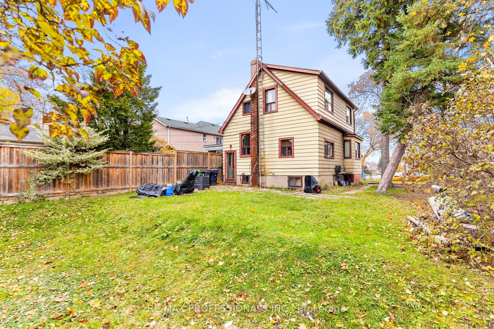 16 Cliff Street Property Photo 10