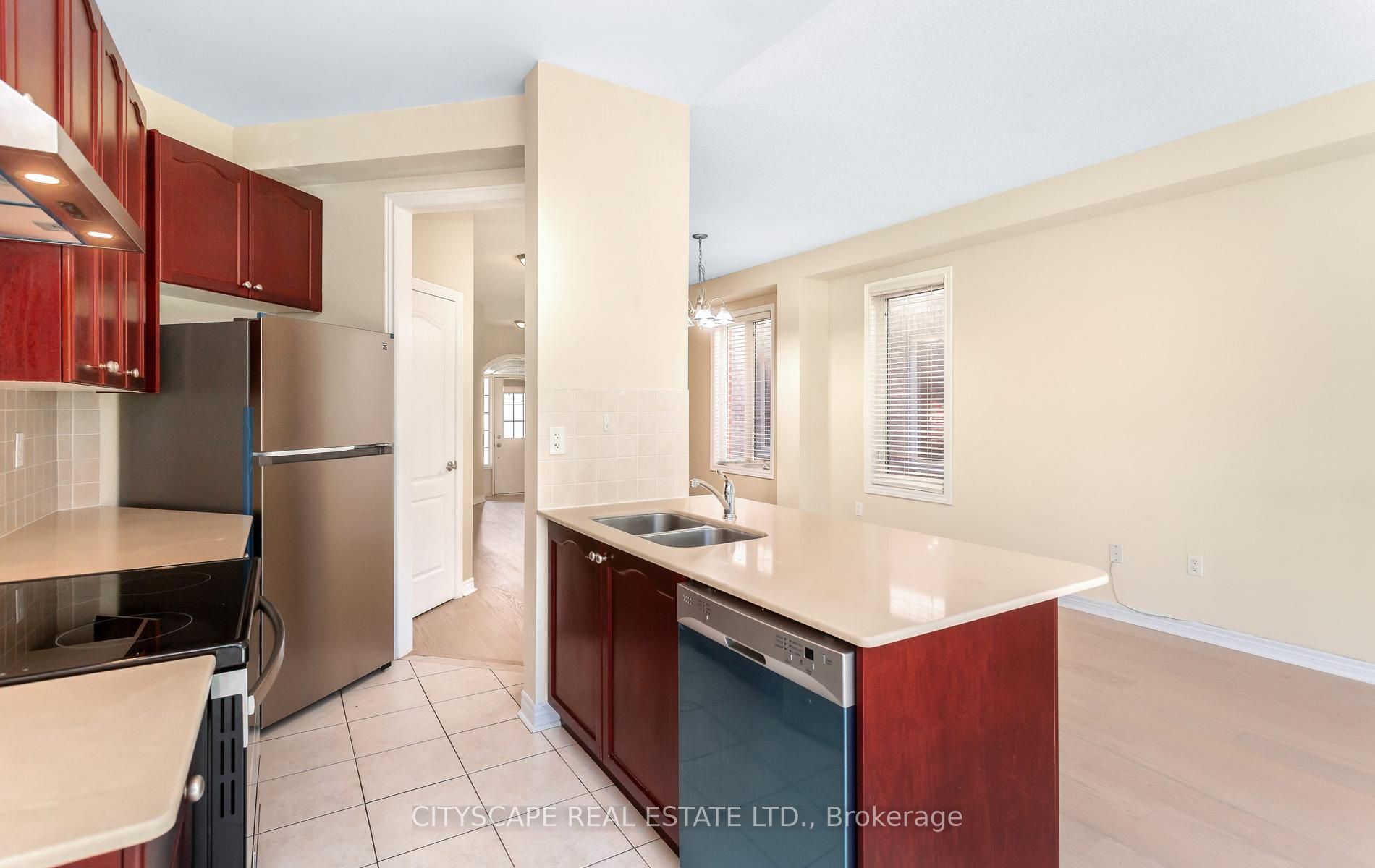 4704 Centretown Way Property Photo 24
