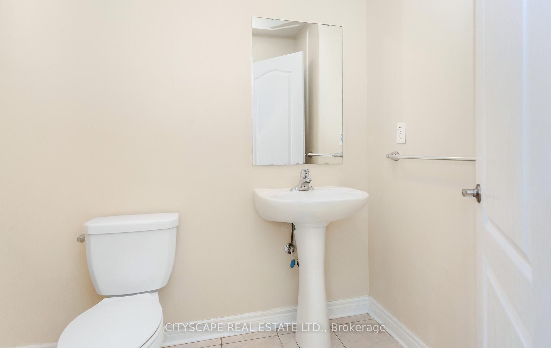 4704 Centretown Way Property Photo 25