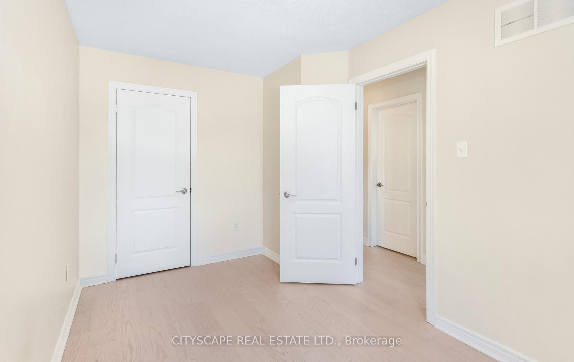 4704 Centretown Way Property Photo 37