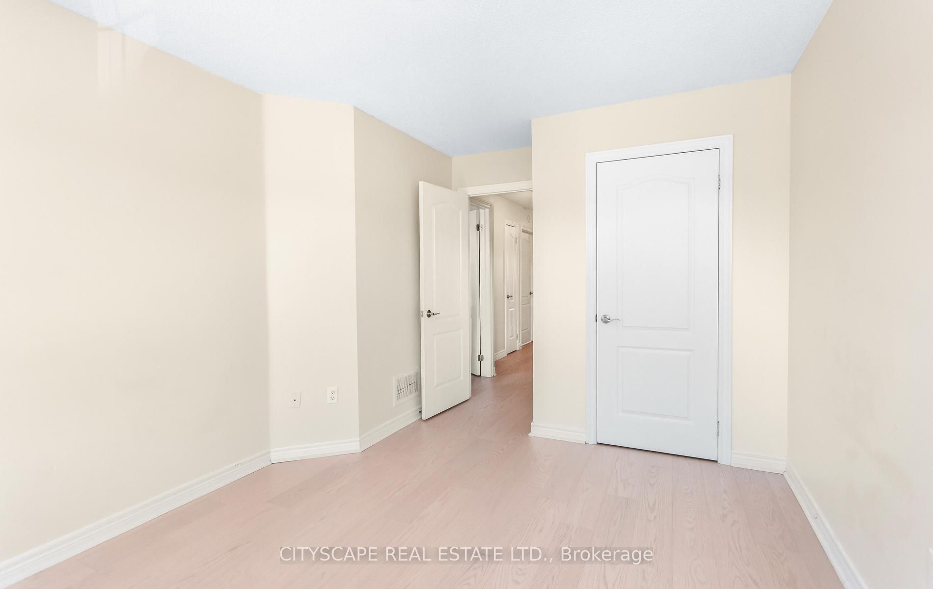 4704 Centretown Way Property Photo 39