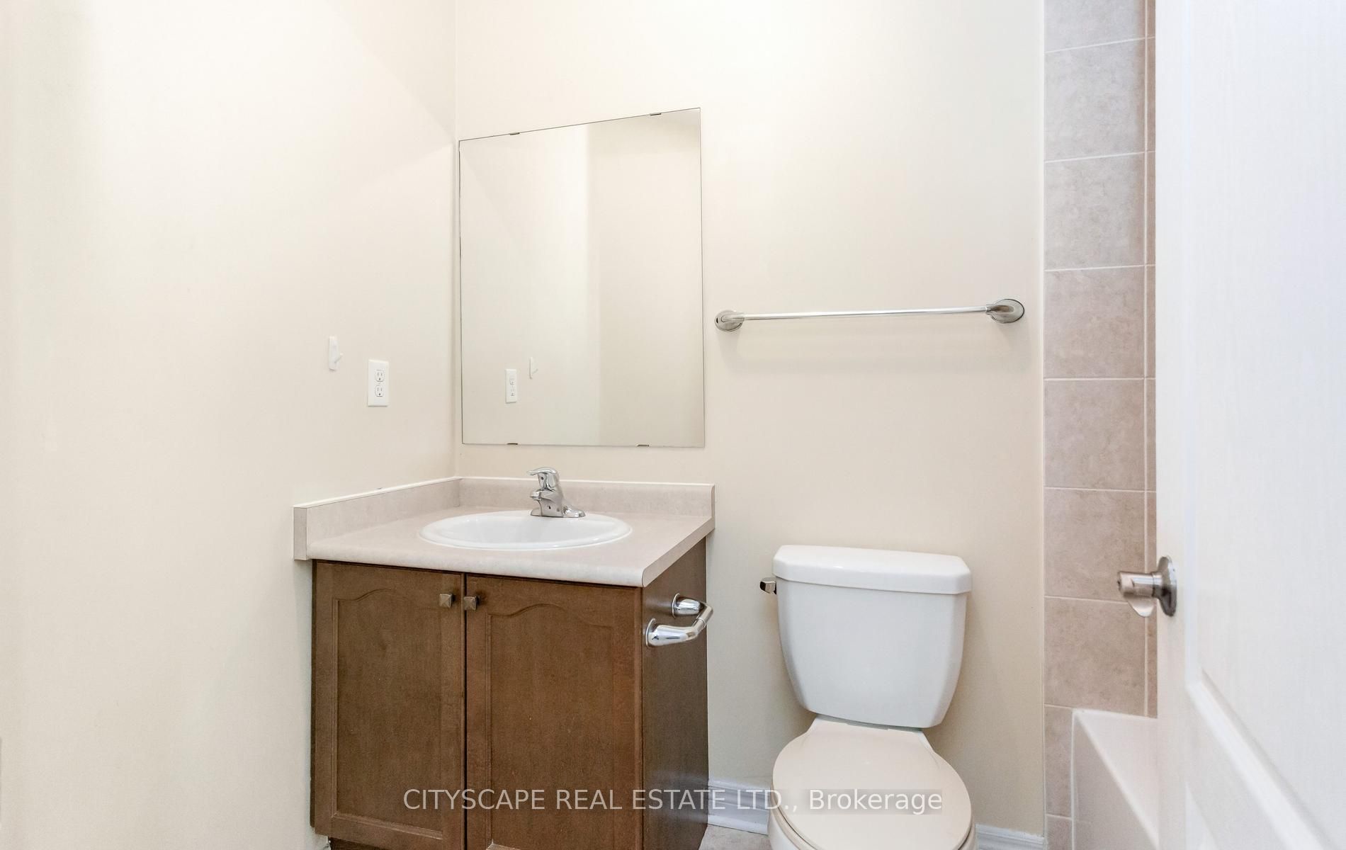 4704 Centretown Way Property Photo 40