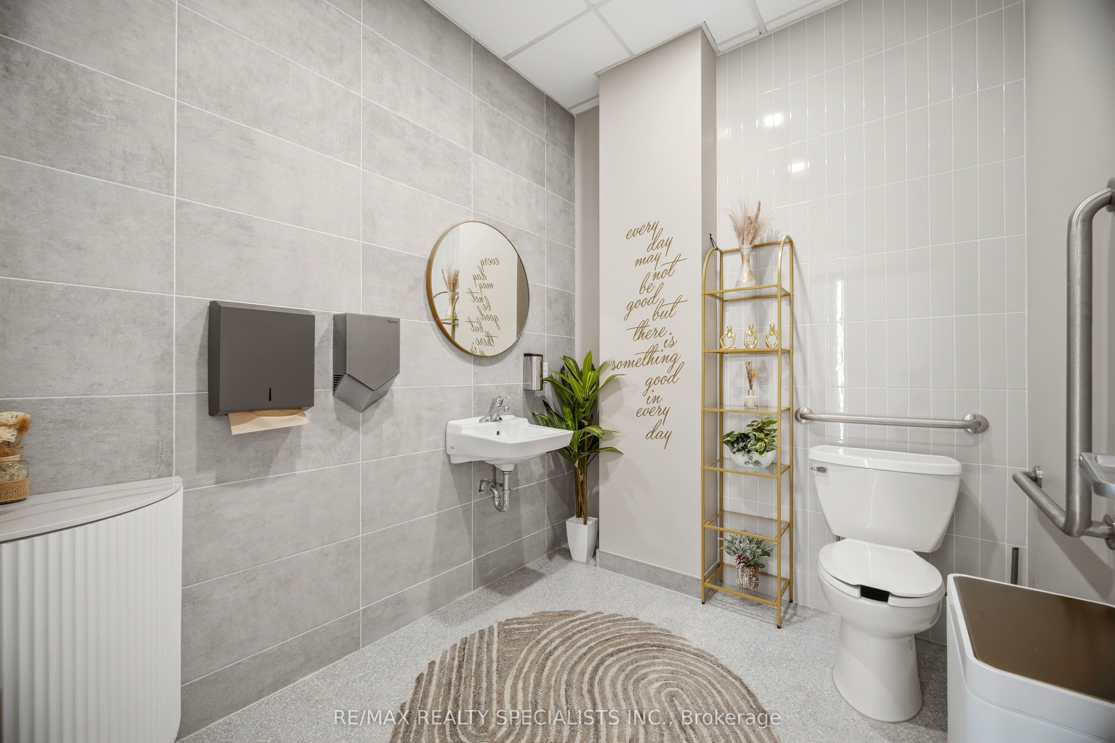 W13506214 Property Photo 5