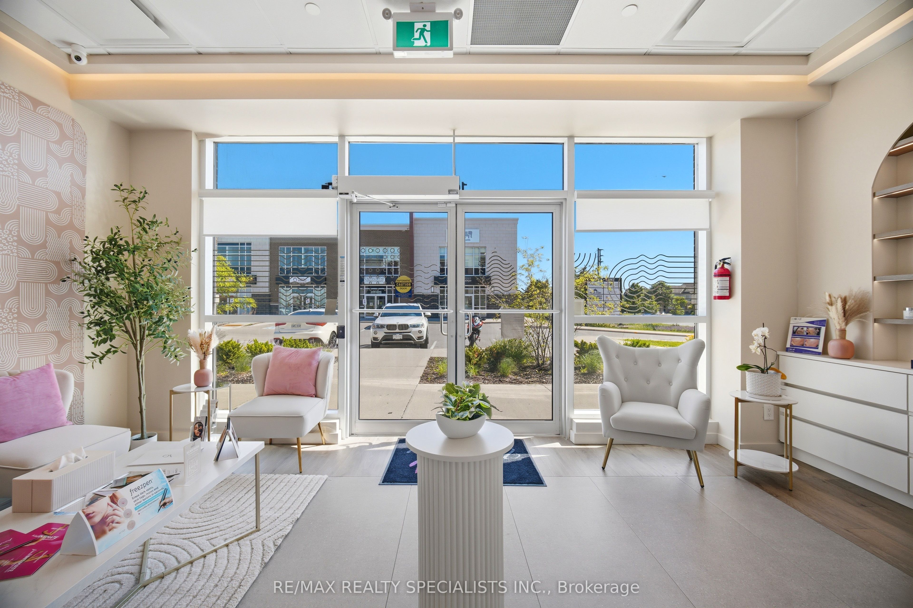 W13506214 Property Photo 10