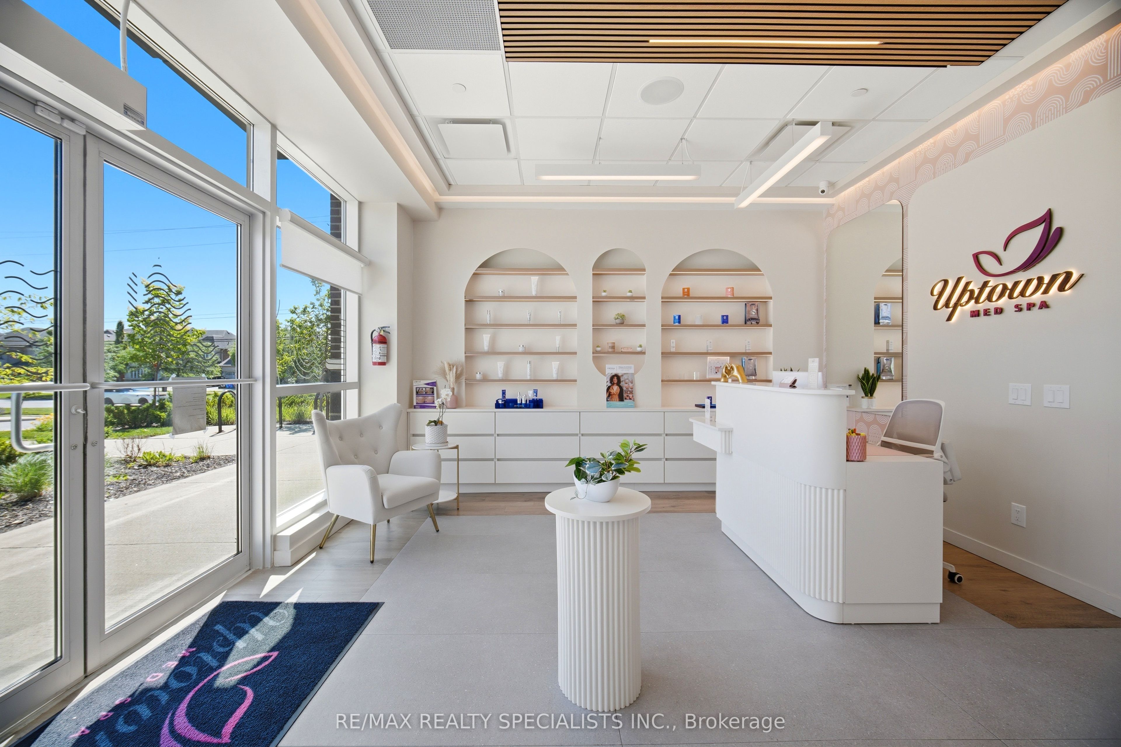 W13506214 Property Photo 11