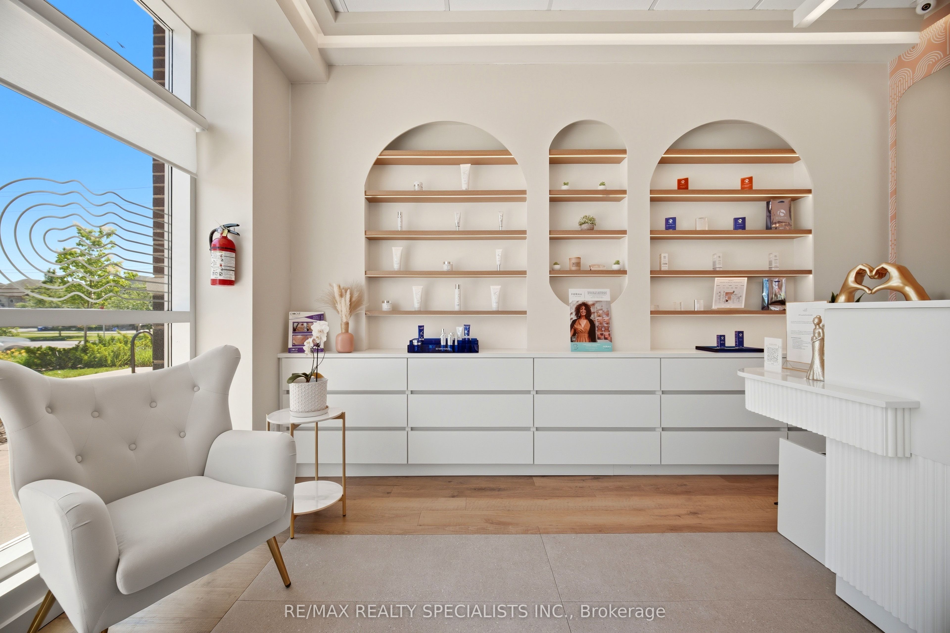 W13506214 Property Photo 12