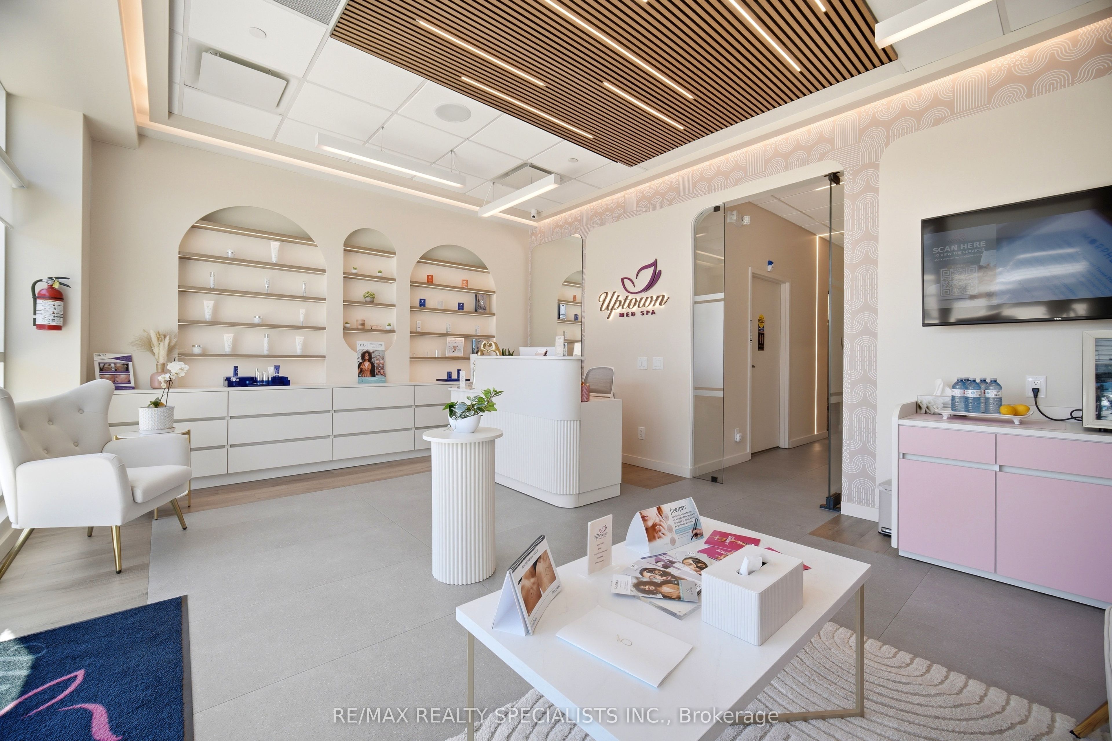 W13506214 Property Photo 17