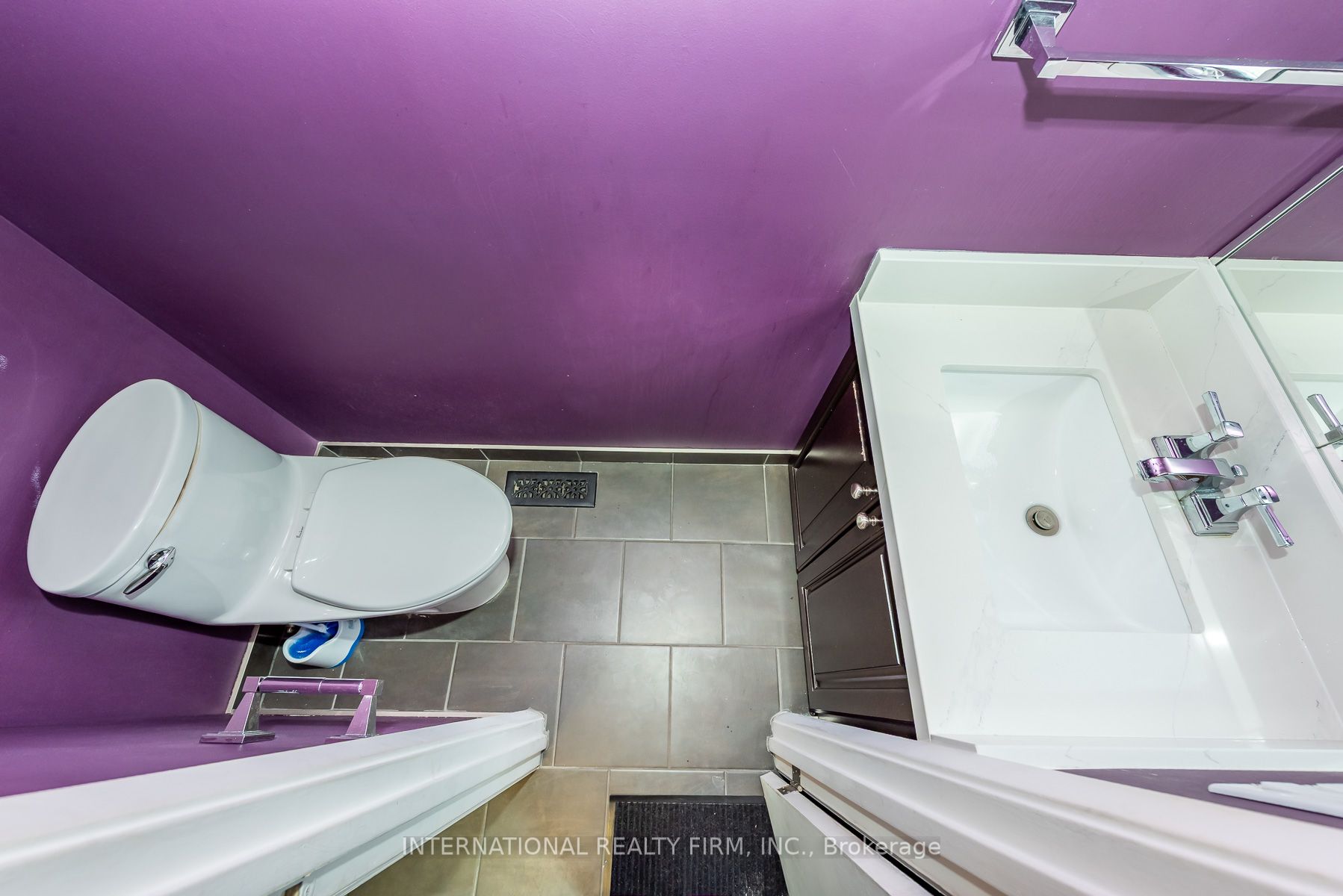 6855 Glen Erin Drive 15 Property Photo 6