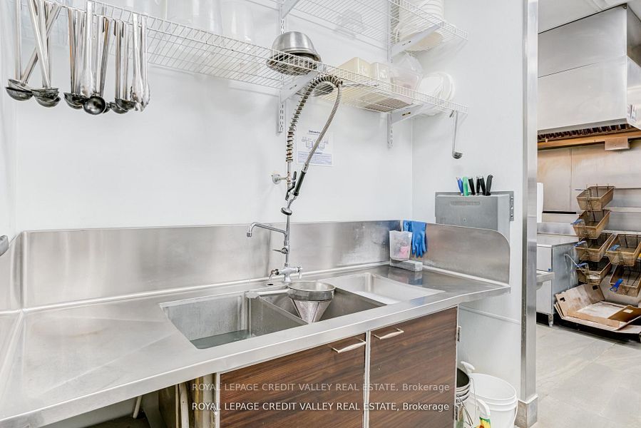 1900 Fowler Drive Property Photo 22