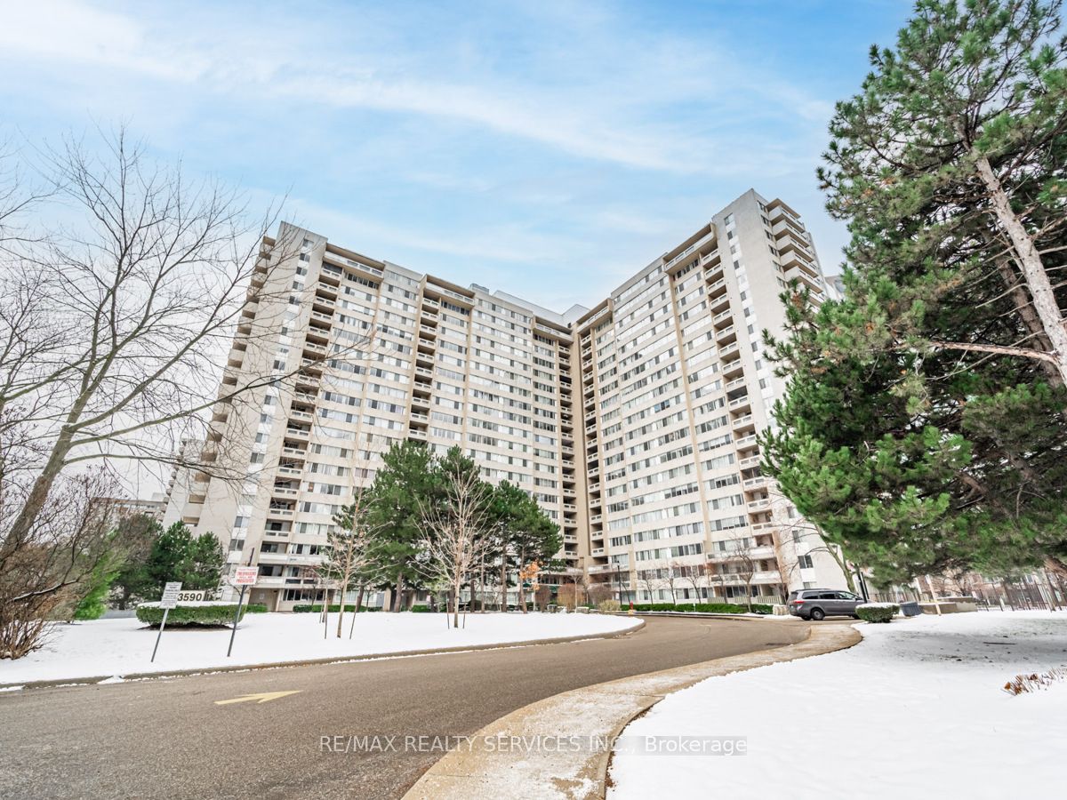3590 Kaneff Crescent 1108 Property Photo 1