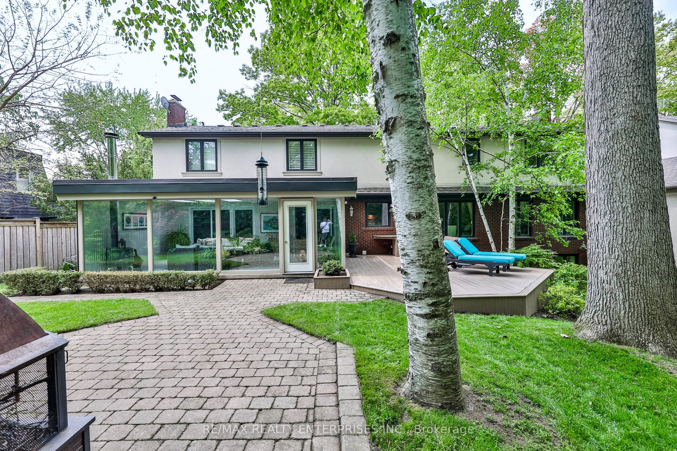 208 Mineola Road W Property Photo 42