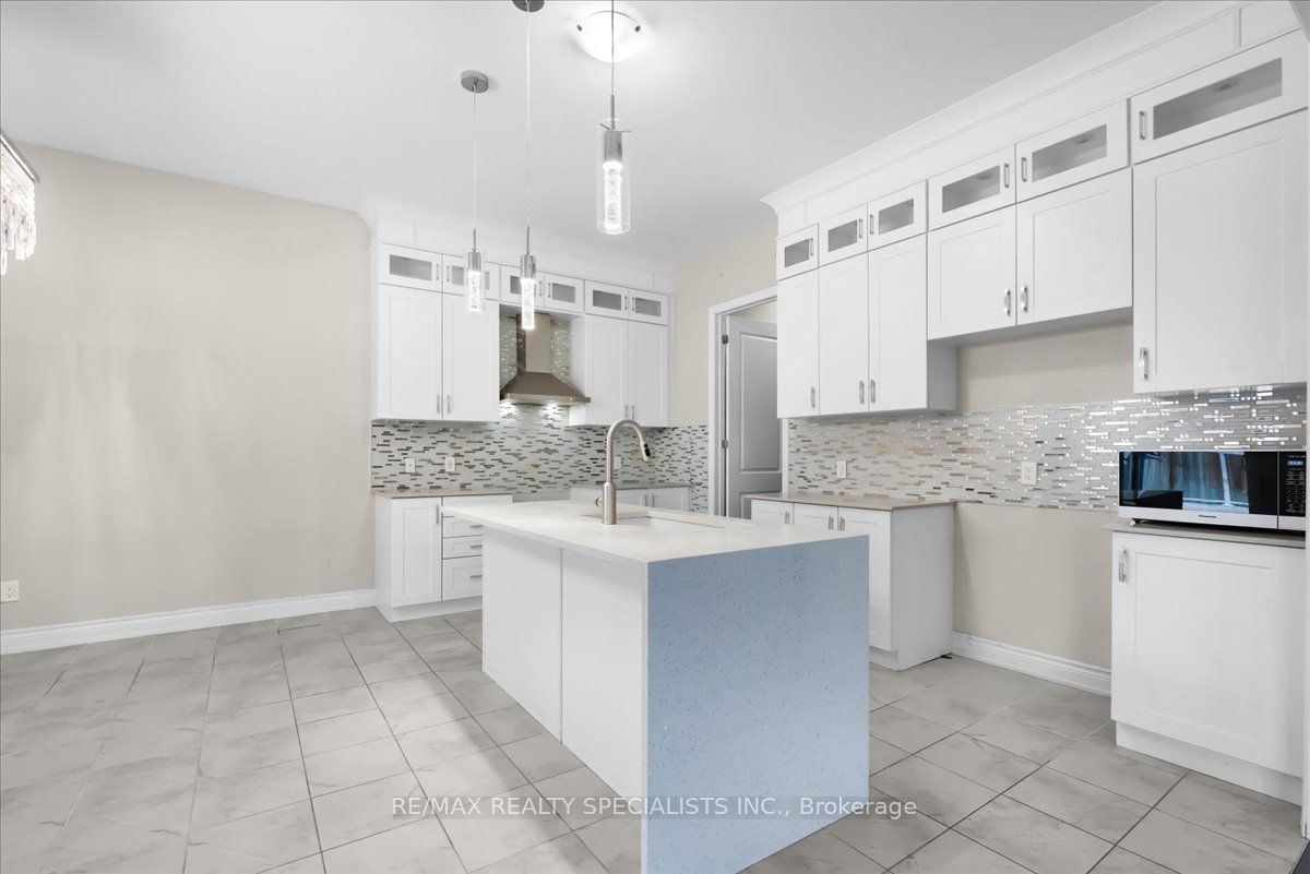 2 Ash Hill Avenue Property Photo 14