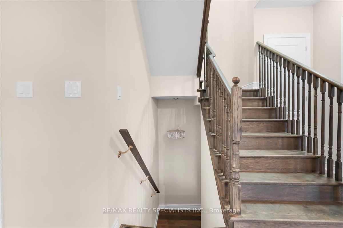 2 Ash Hill Avenue Property Photo 37