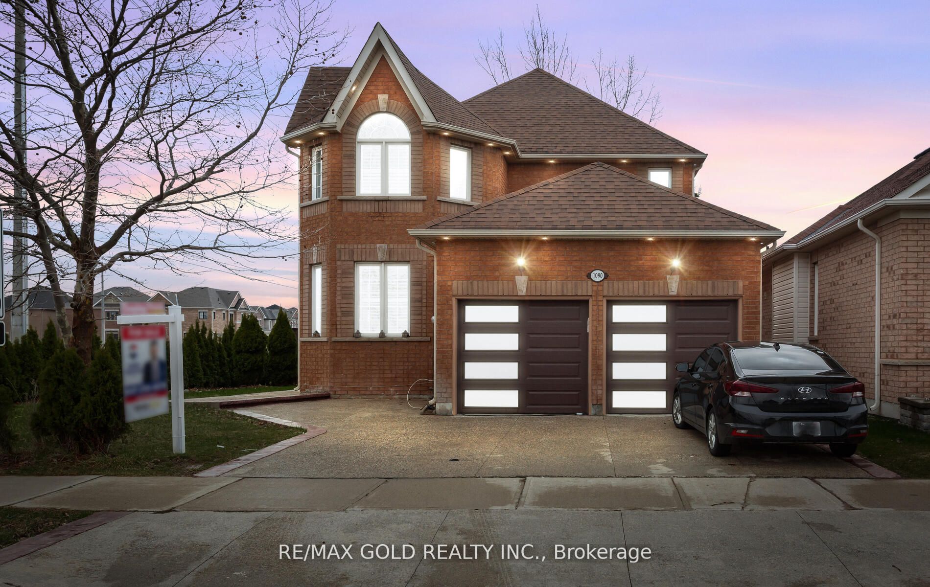 1090 Trudeau Drive Property Photo 2