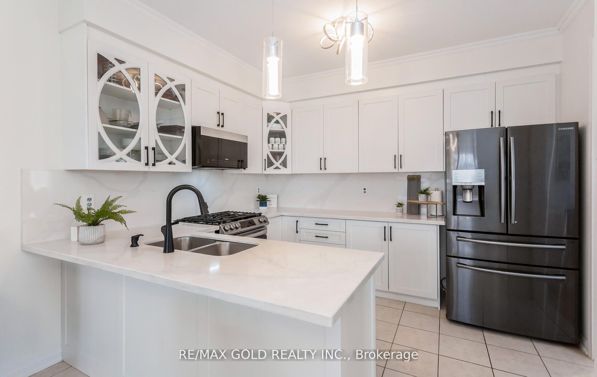 1090 Trudeau Drive Property Photo 14
