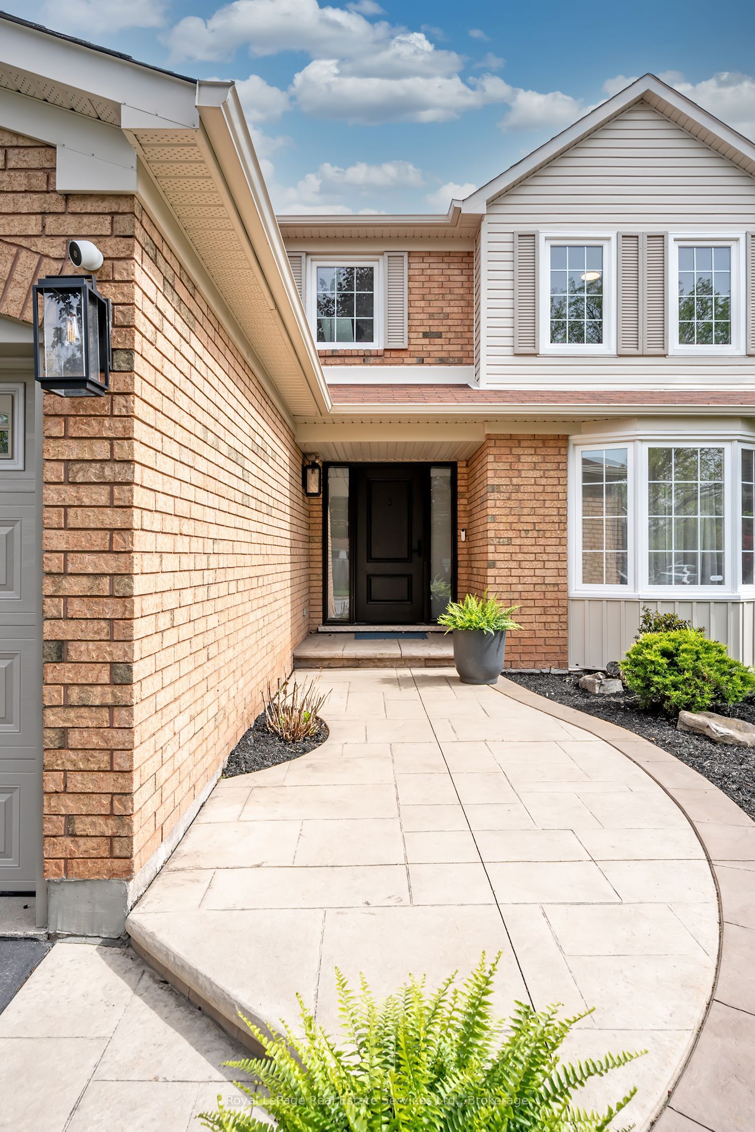 1429 Thistledown Road Property Photo 2