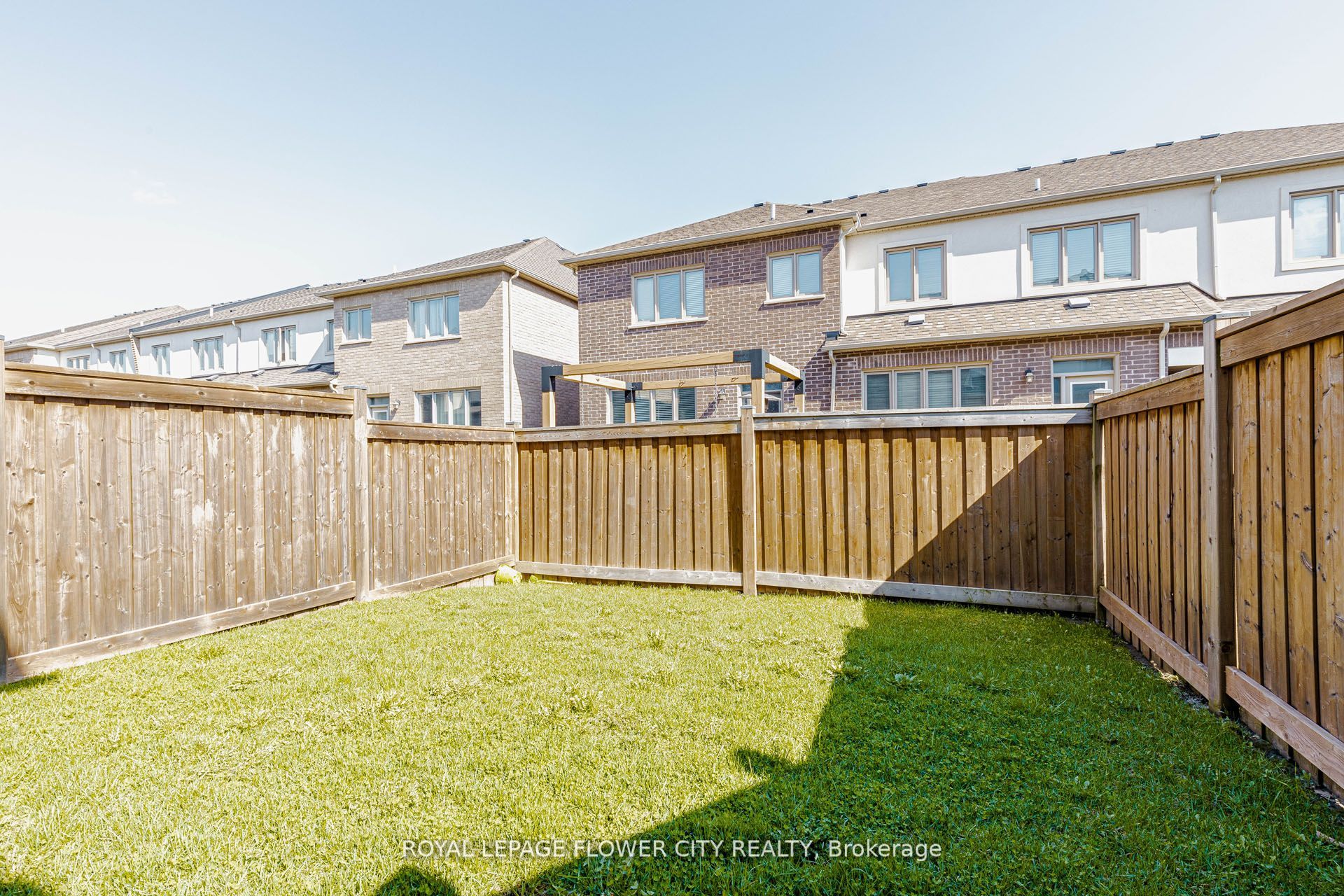 462 Sheaffe Place Property Photo 20