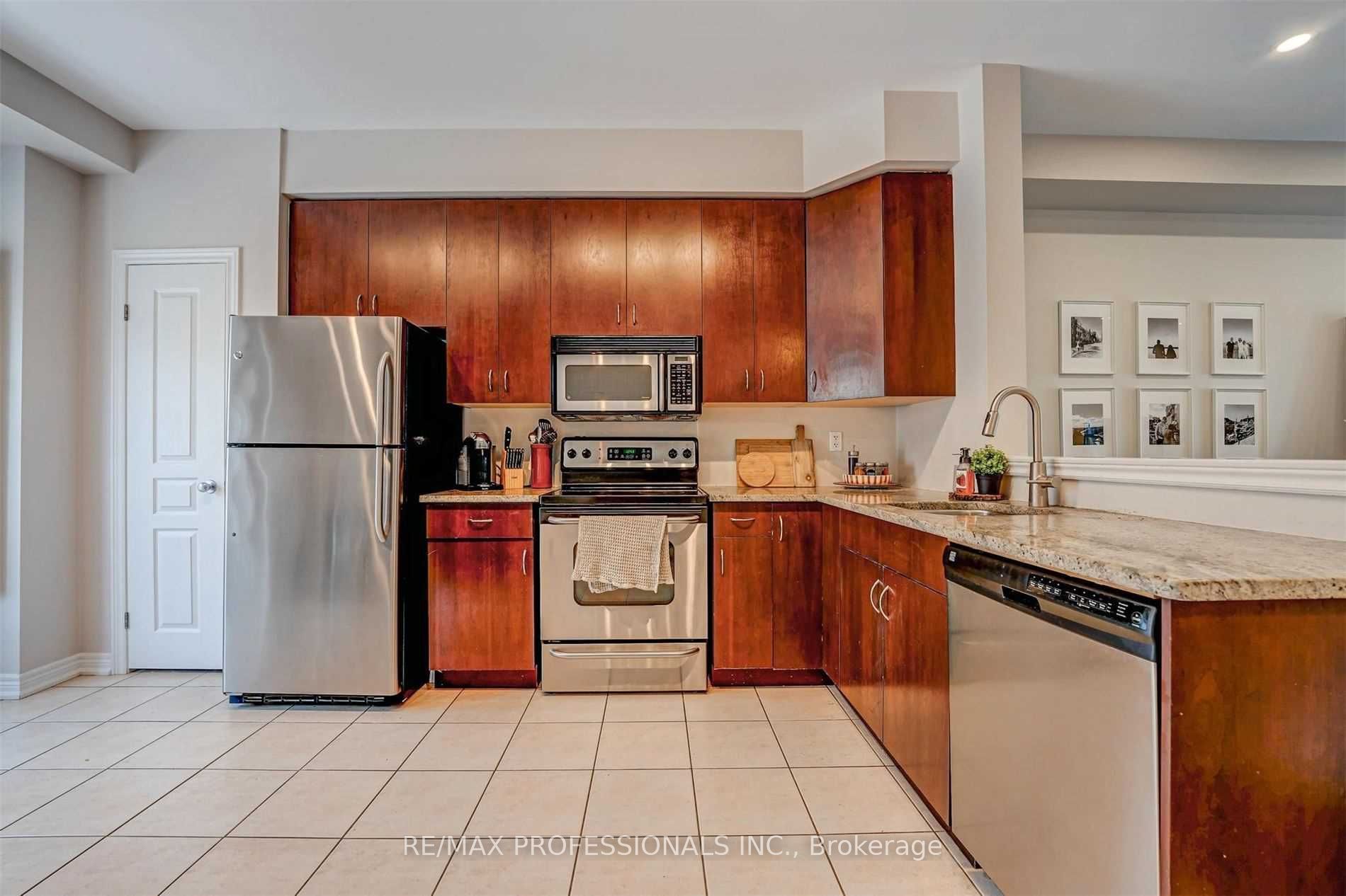 676 Rowley Common Property Photo 6