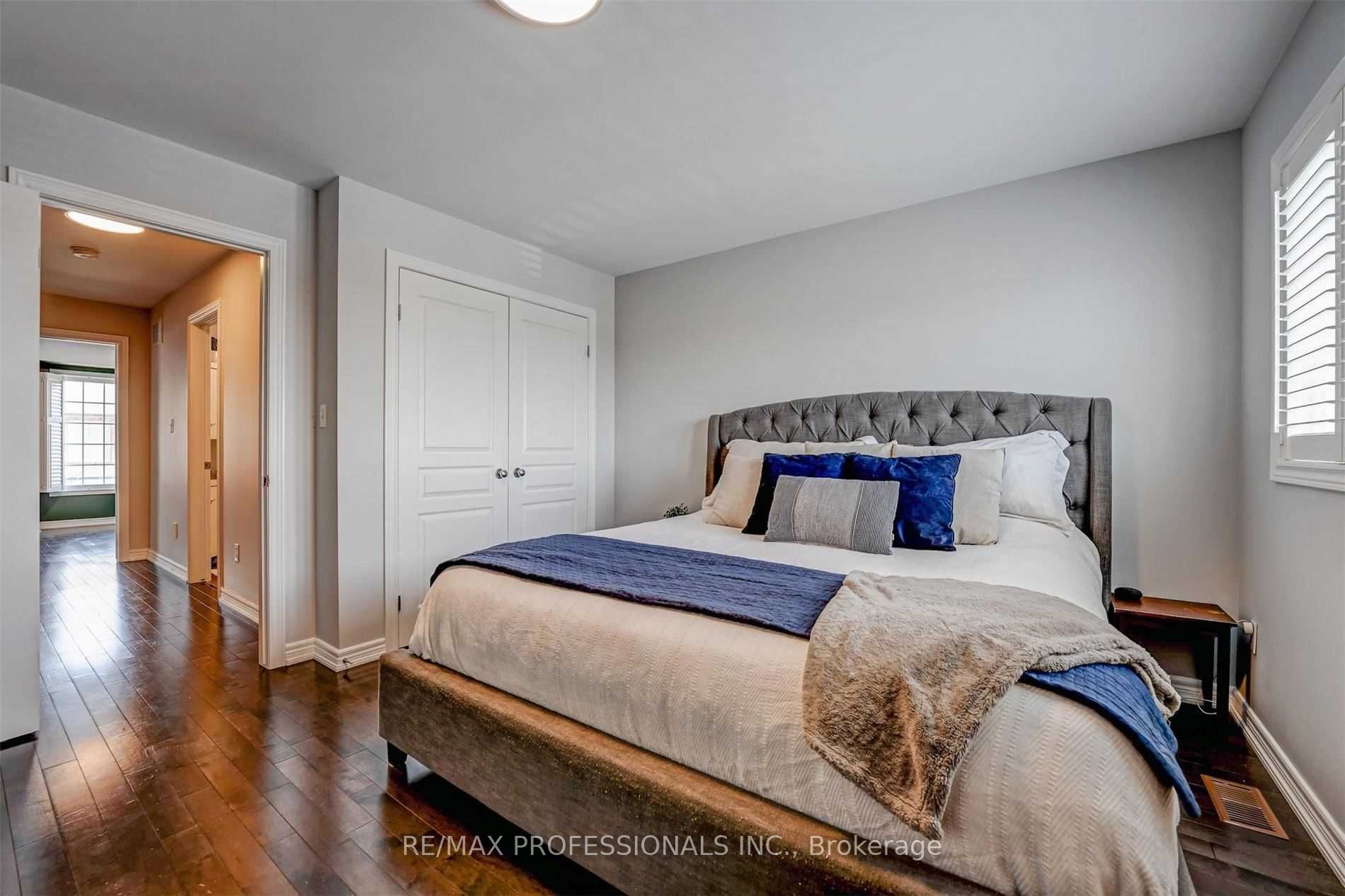 676 Rowley Common Property Photo 23