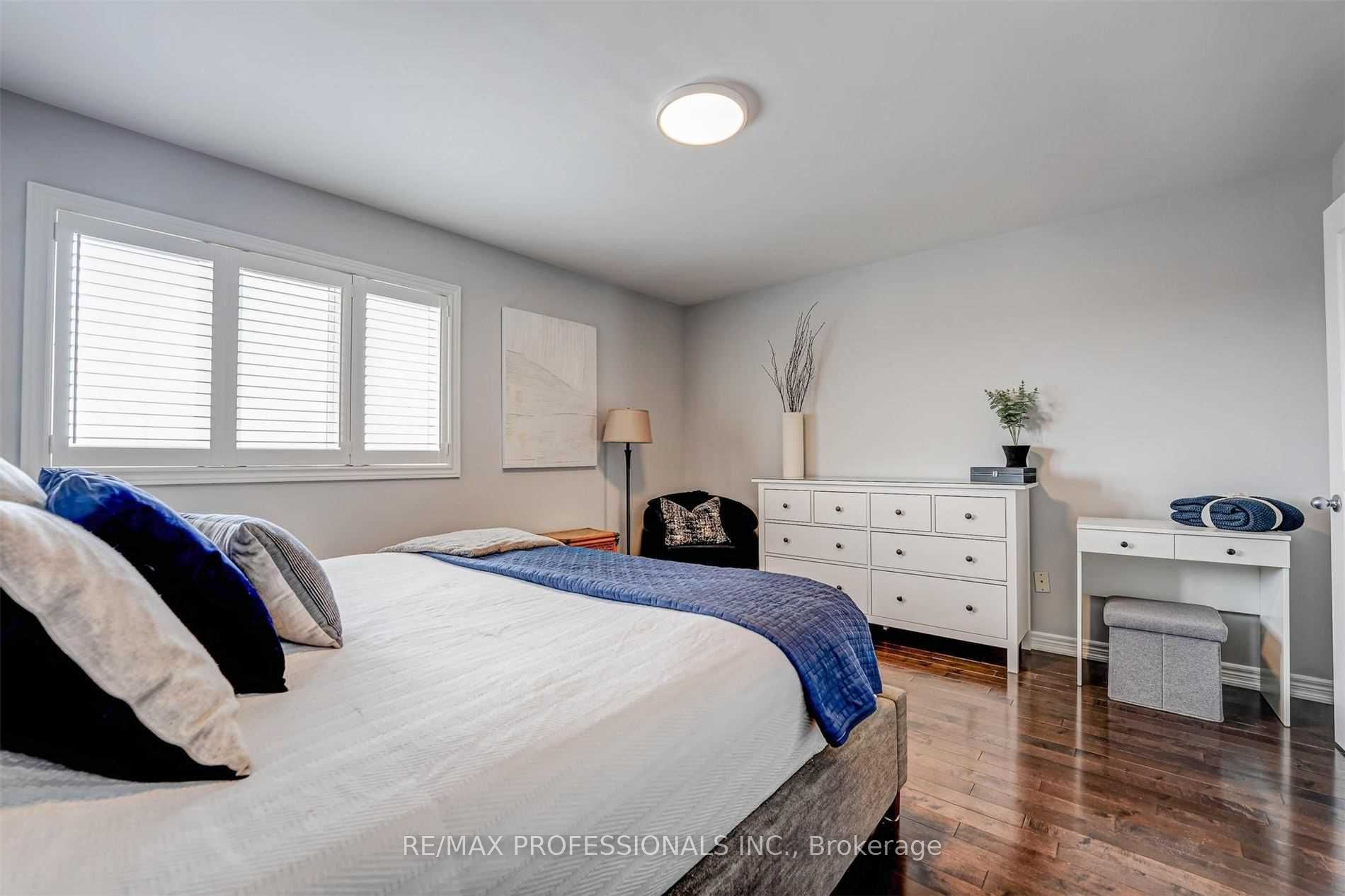 676 Rowley Common Property Photo 24