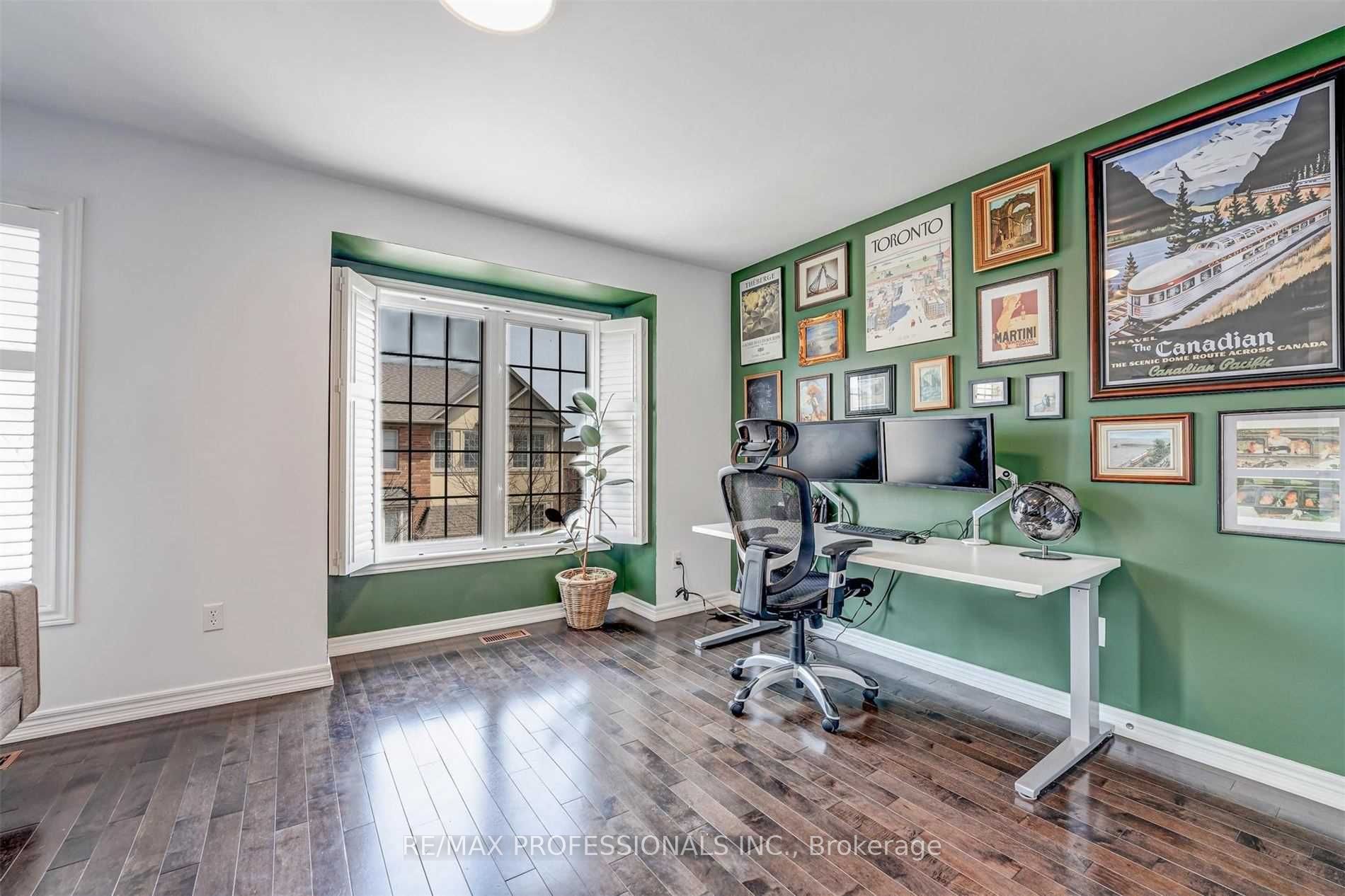 676 Rowley Common Property Photo 25