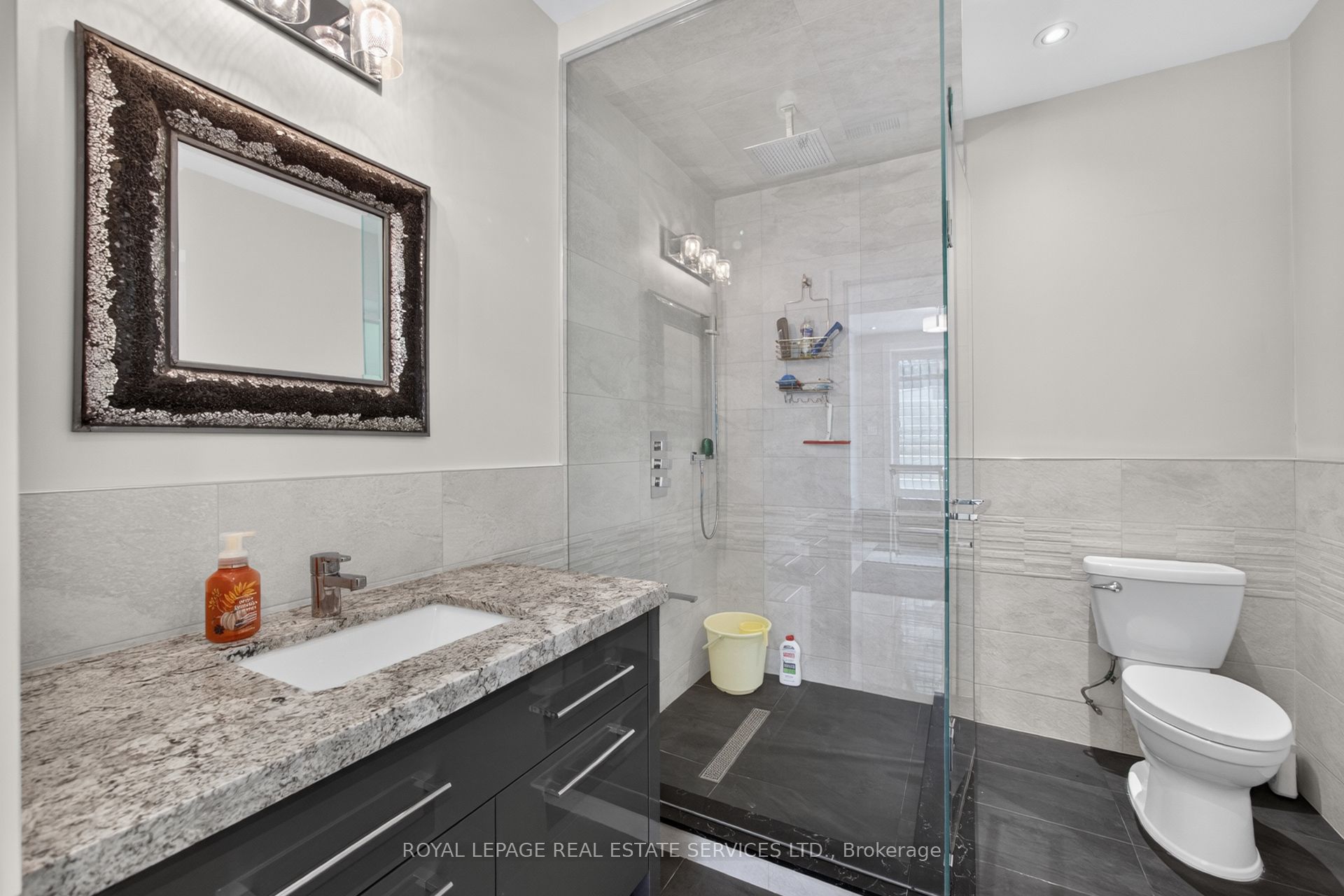1568 Broadmoor Avenue Property Photo 37