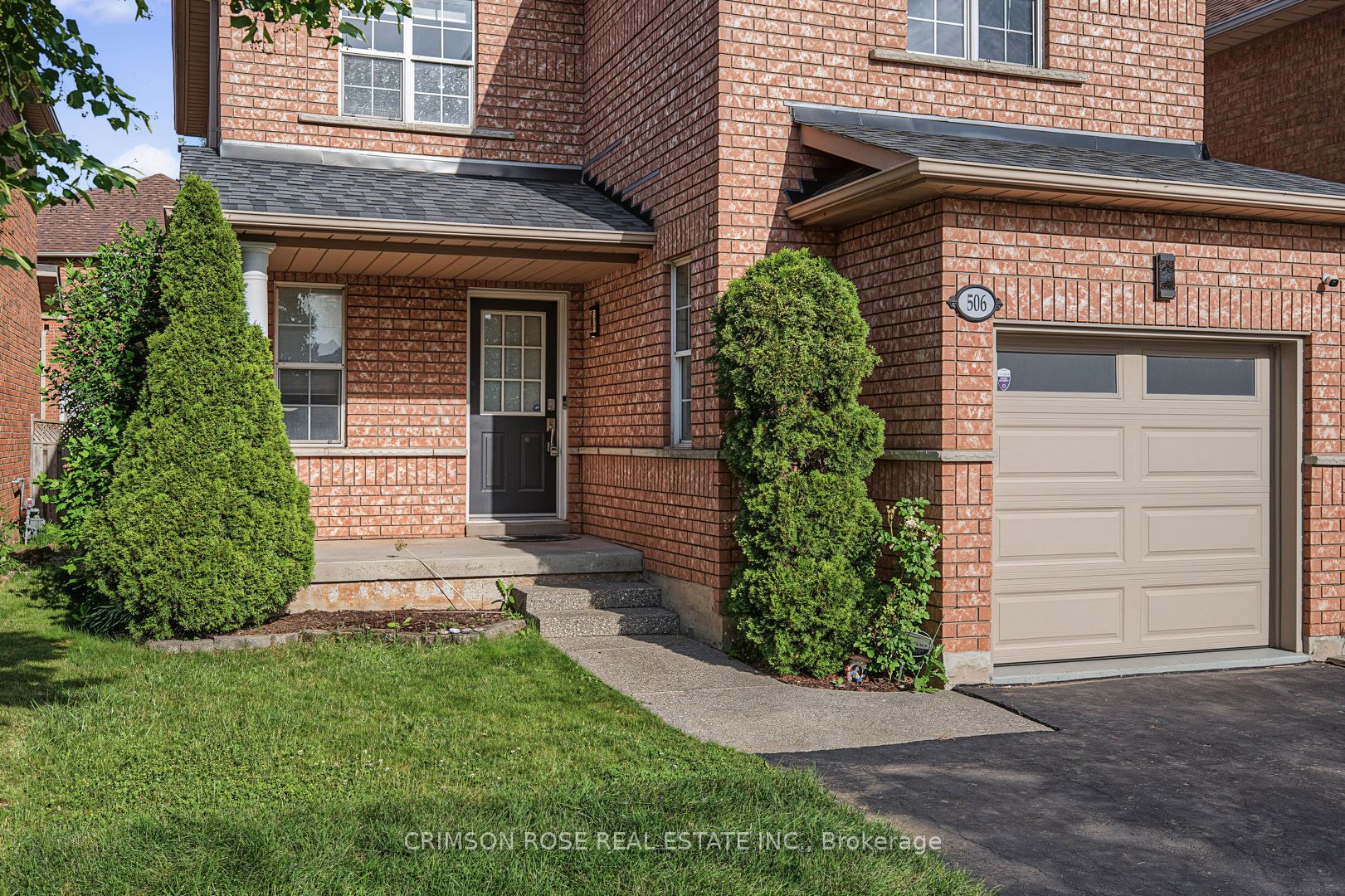 506 Pondview Place Property Photo 4