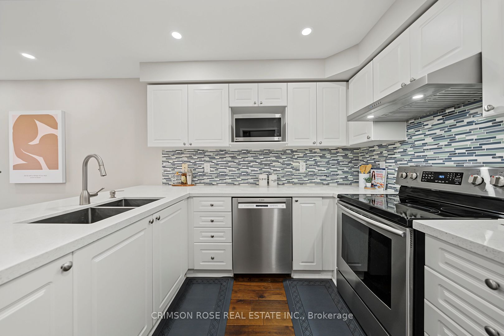 506 Pondview Place Property Photo 12